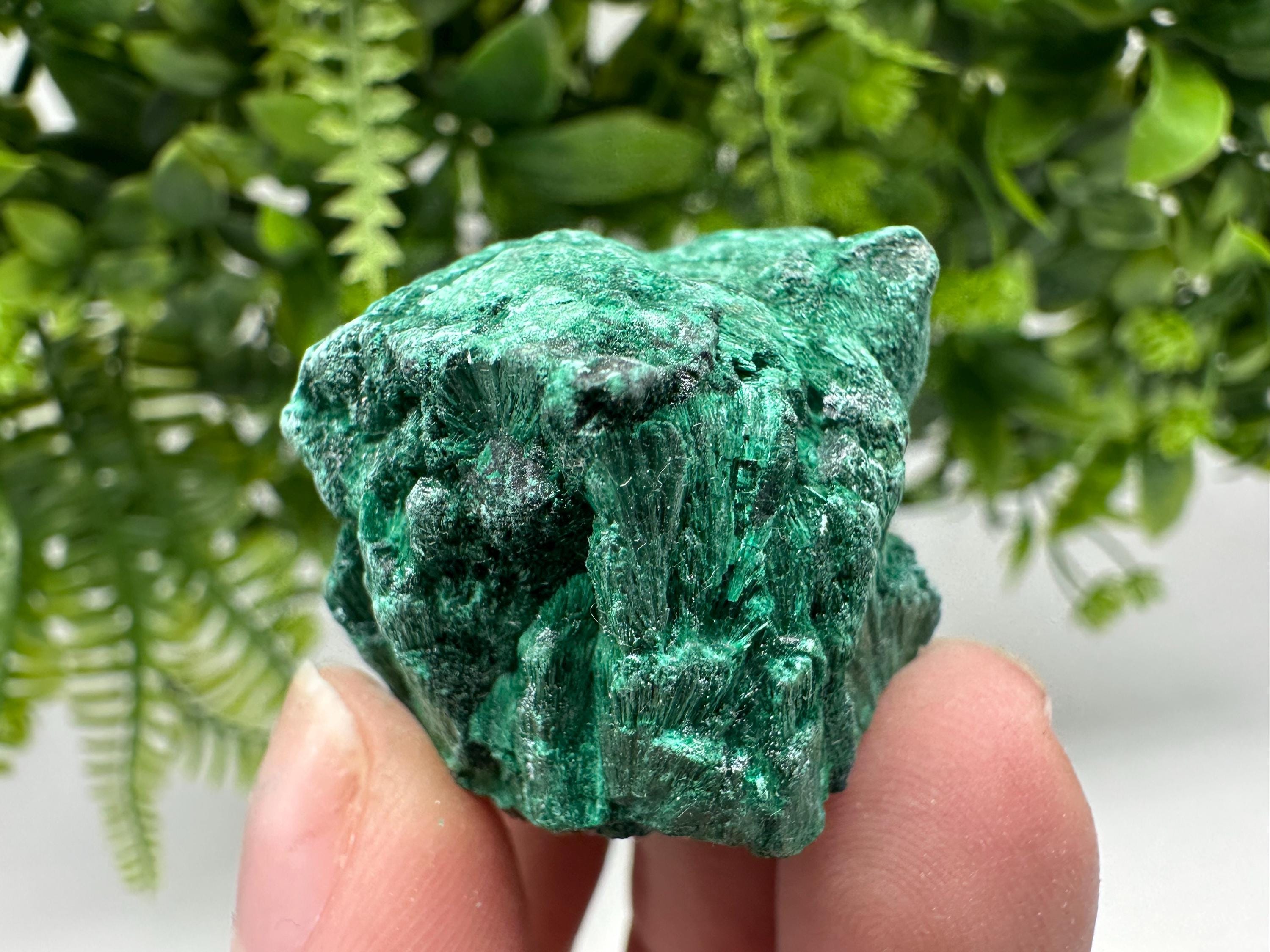 Polished Malachite Crystal from Congo, Natural Green Specimen, Chakra Stone