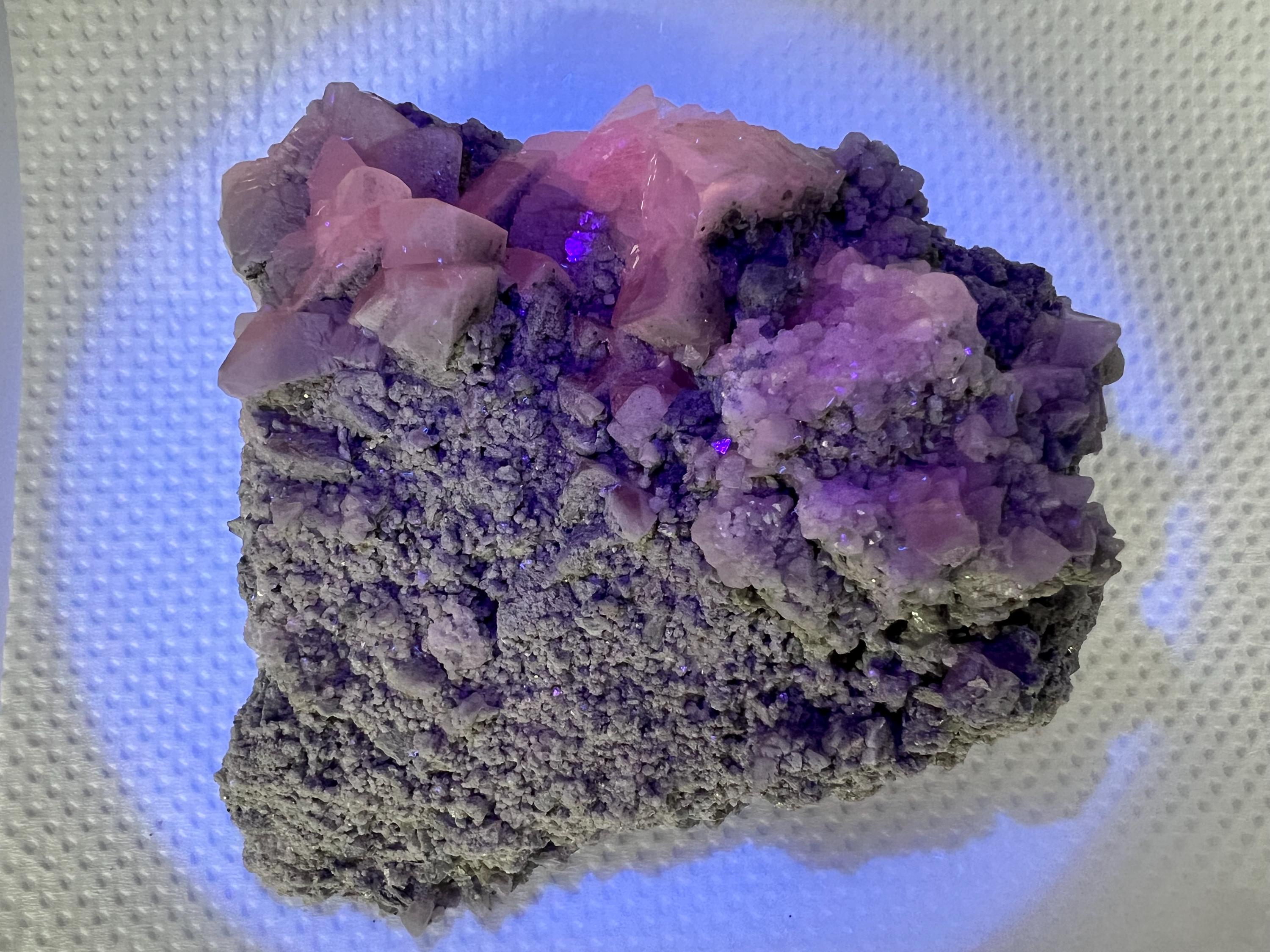 UV Reactive Mangano Calcite Crystal, Androvo Mine Bulgaria