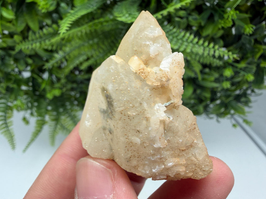 Wonderful Transparent Quartz whit Chlorite ,From 9th September mine,Madan,Bulgaria,Quartz,Quartz crystal,mineral specimen,collection quartz