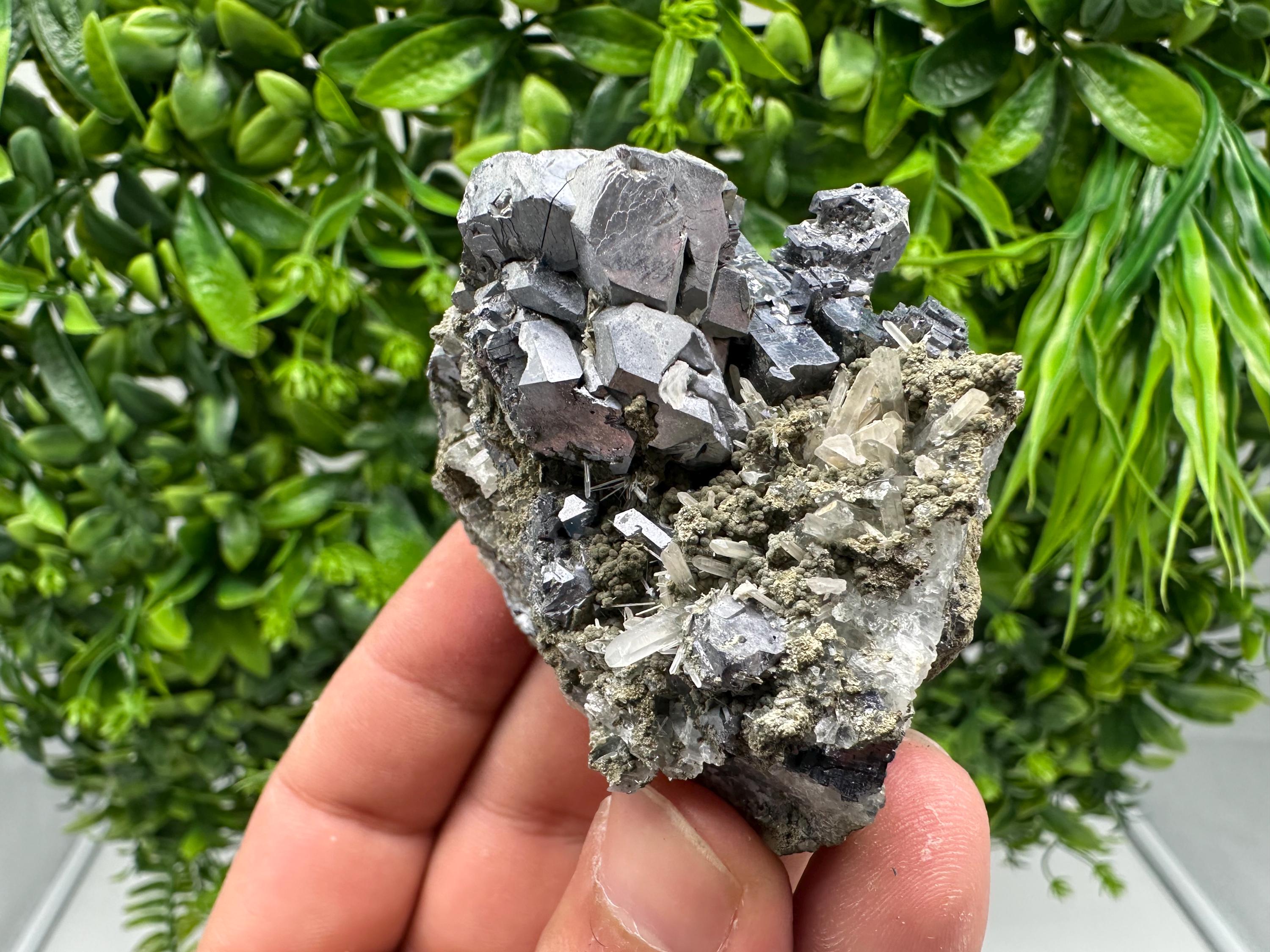 Lovely Galena on Quartz whit Calcite,Pyrite from Borieva mine,Madan,Bulgaria,Natural,Collection minral specimen,crystal,Metaphysical,Geology