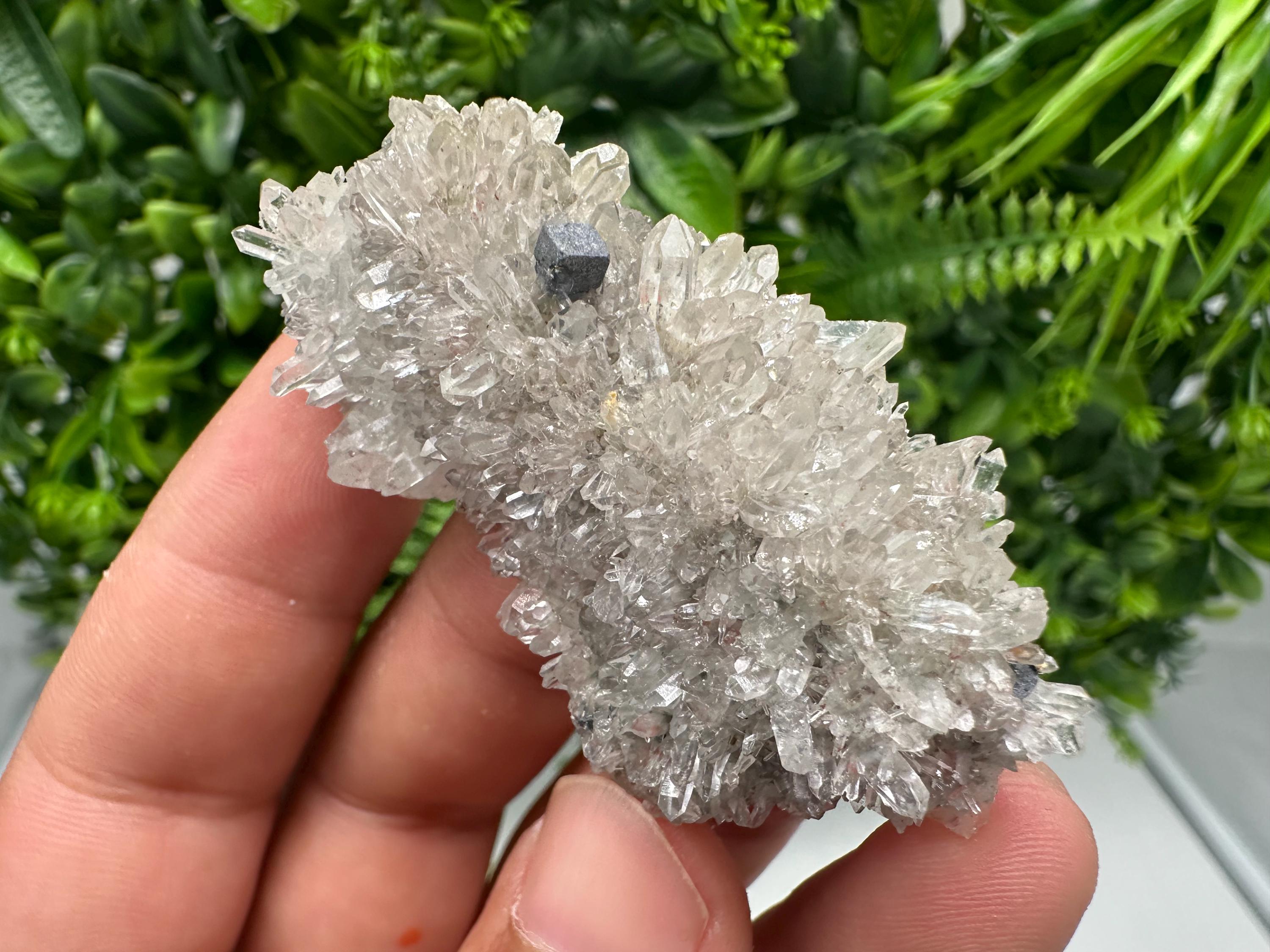 Stunning Quartz whit Hematite,Iron oxide from 9th September mine,natural,collectible mineral specimen,home decor stone,gift,crystal,collecti