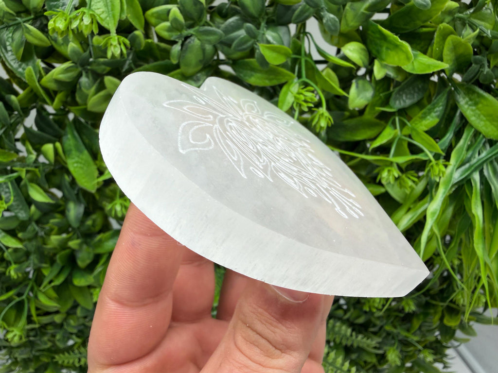 Selenite Heart Charging Plate with Lotus Flower – Crystal Altar Decor