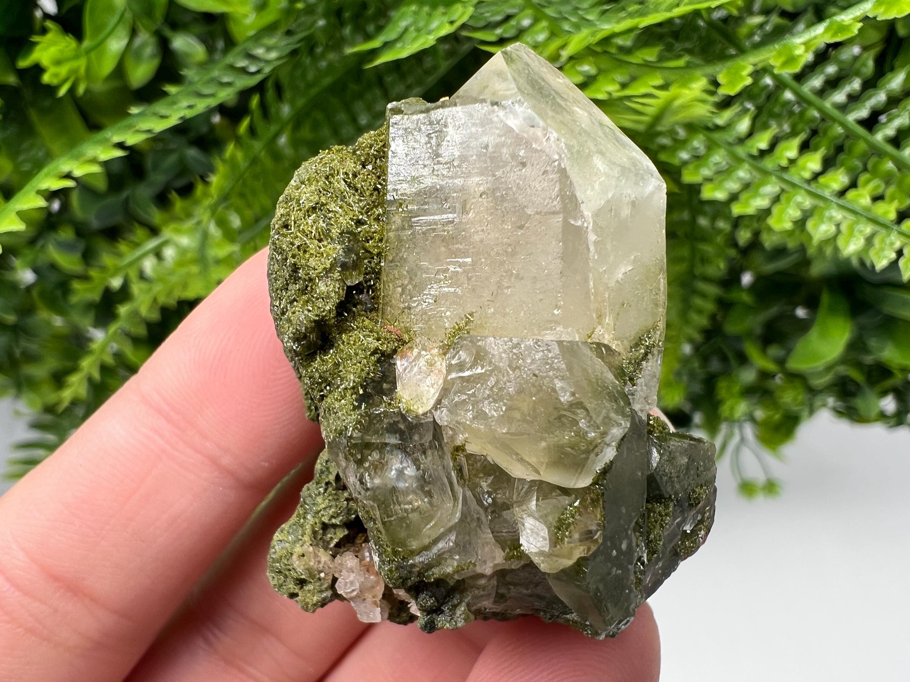 Stunning,Epidote with Quartz from Hakkari Turkey,Rainbow EPIDOTE,Mineral,Collection,Collection’s,GIFT,Epidote Crystal,Epidote from Turkey
