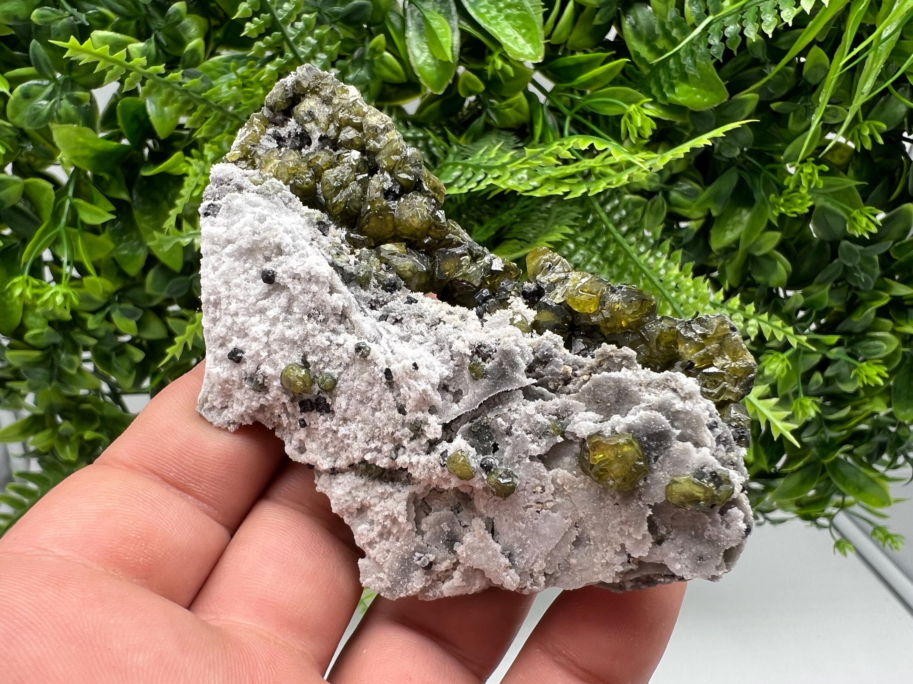 Sphalerite Cleiophane Crystal Specimen: Madan, Bulgaria