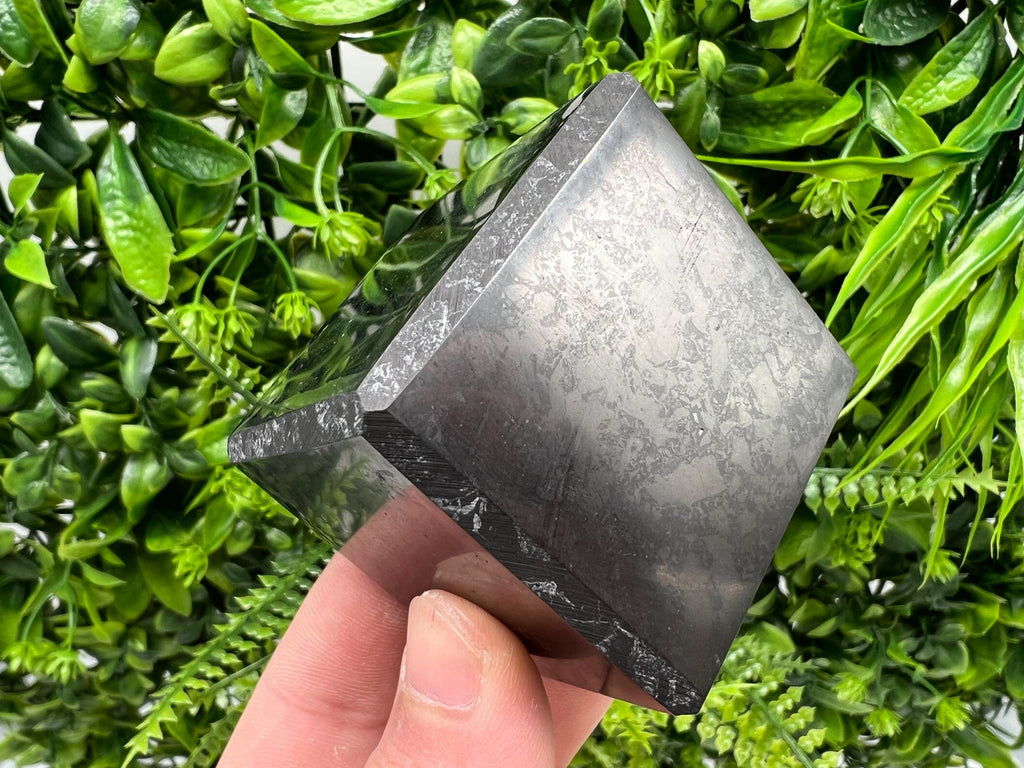 Shungite Crystal Cube (5cm): EMF & 5G Protection, Healing Stone