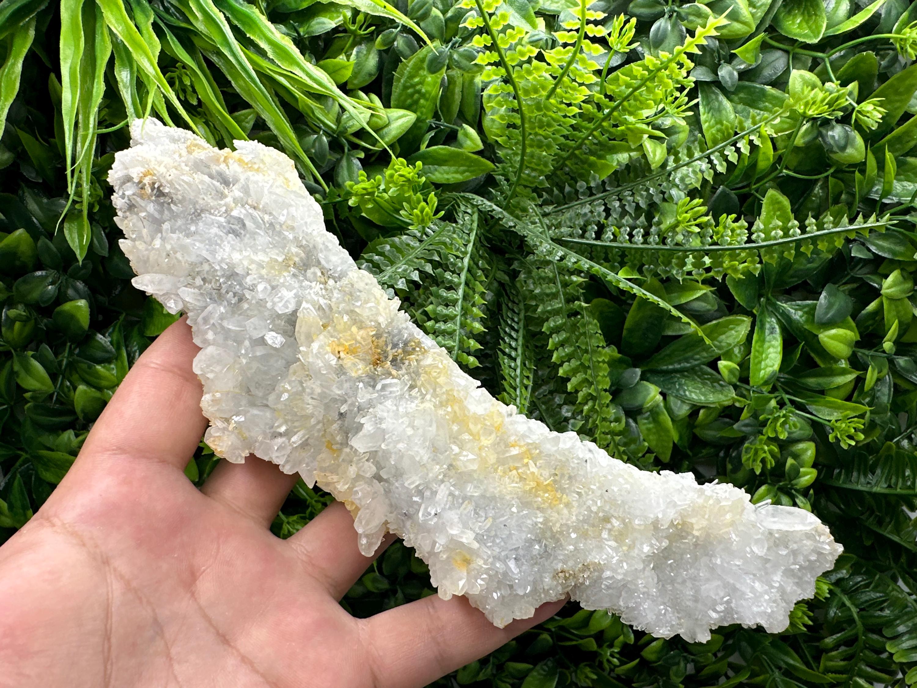 Quartz with Limonite: Natural Crystal Home Decor (22/7.5/5.5cm)