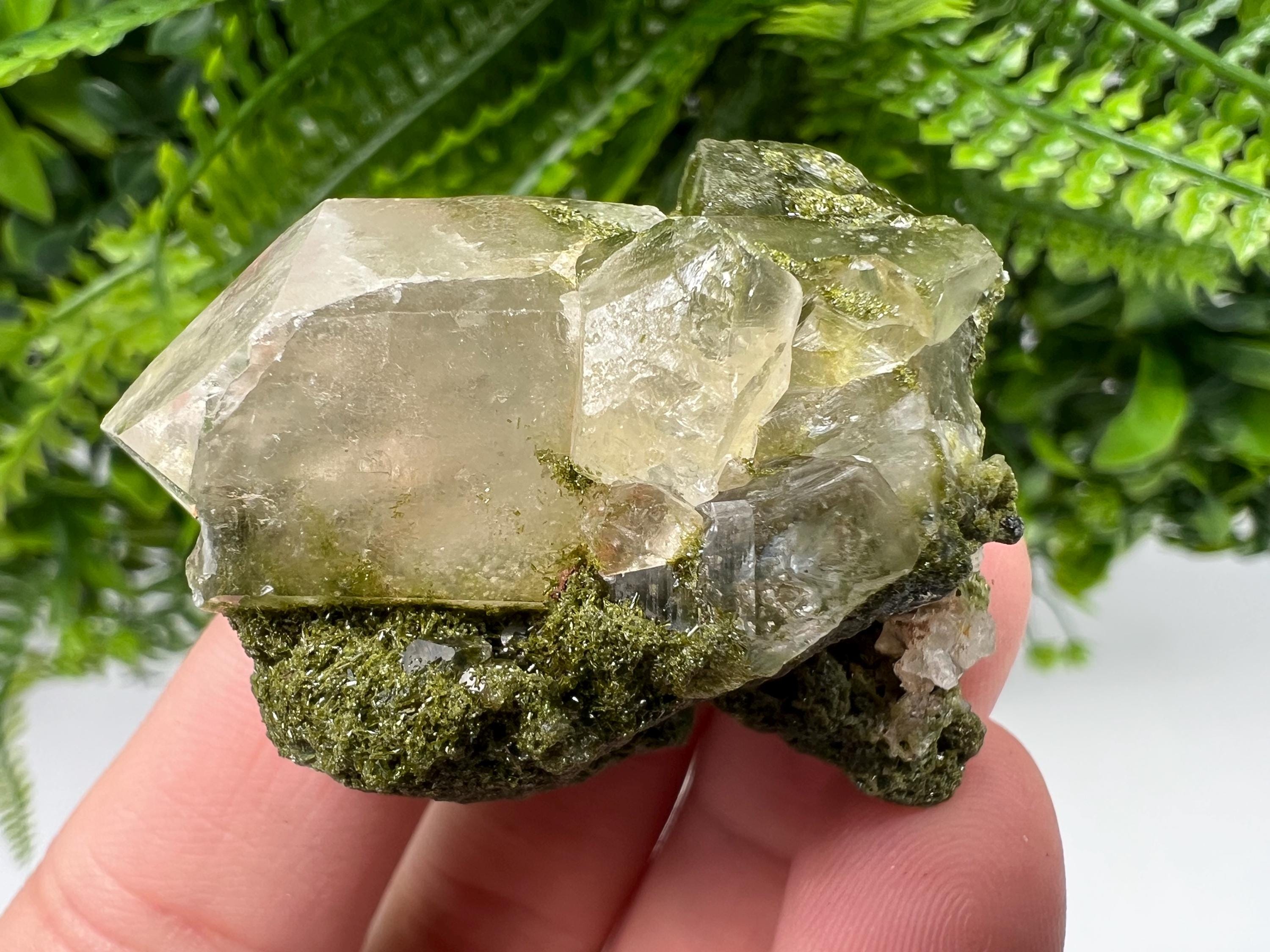 Stunning,Epidote with Quartz from Hakkari Turkey,Rainbow EPIDOTE,Mineral,Collection,Collection’s,GIFT,Epidote Crystal,Epidote from Turkey