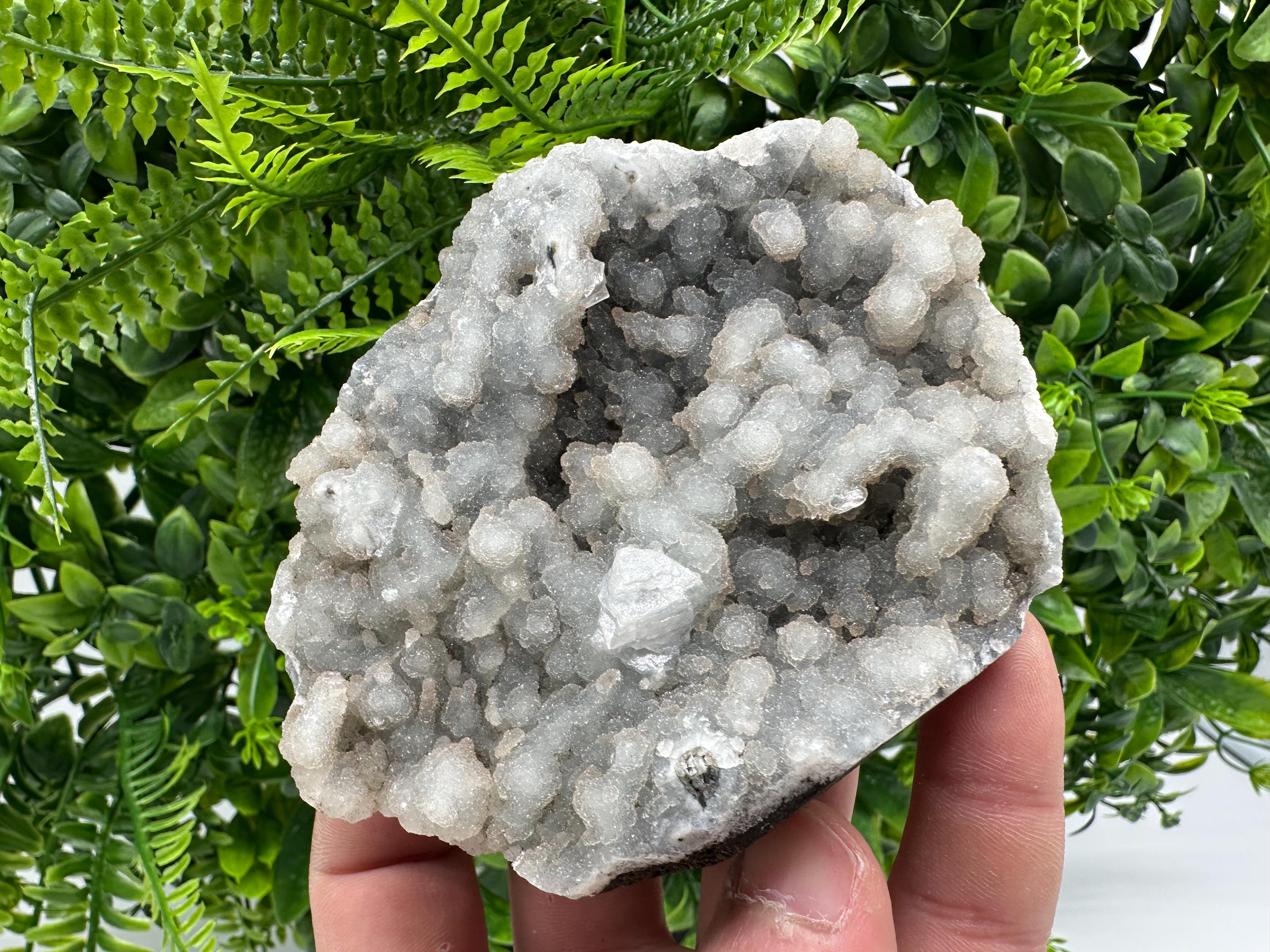 Natural Chalcedony Specimen, India Crystal, Home Decor (11/9/4.5cm)