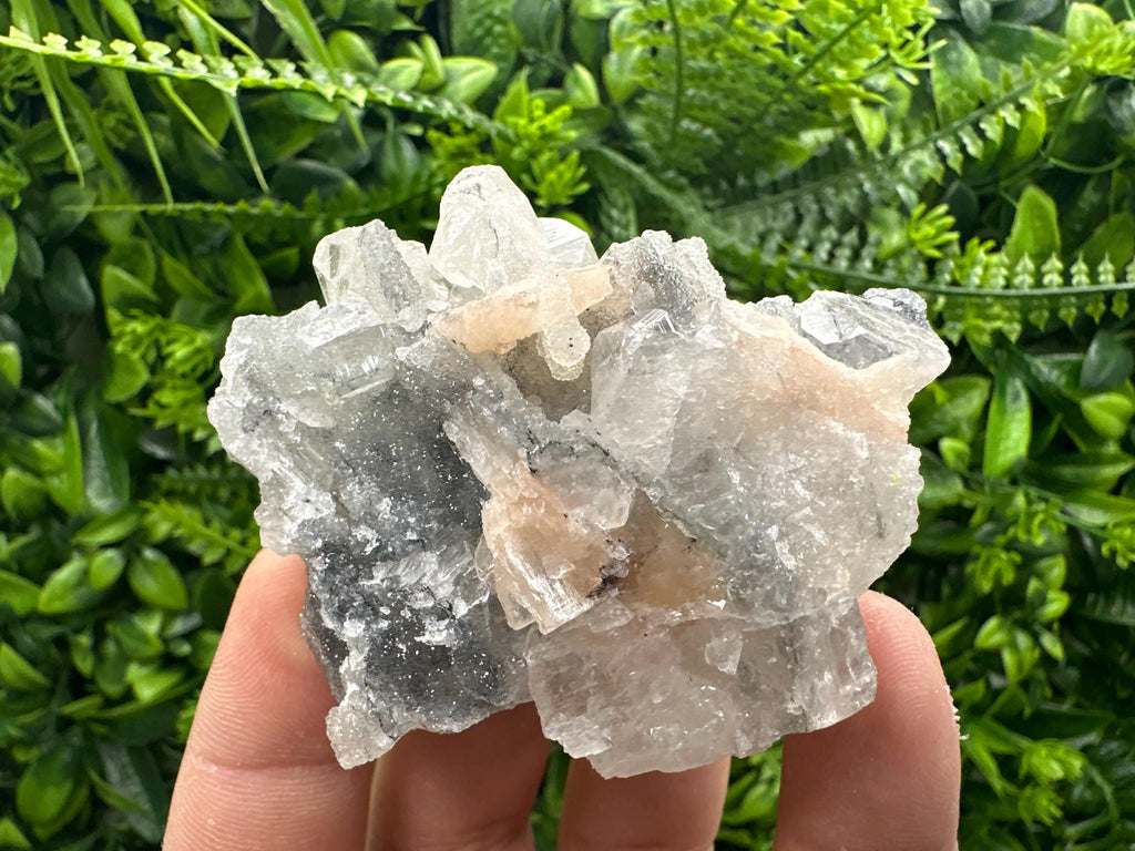 Apophyllite Stilbite on Chalcedony, India Mineral Specimen (6.5/6.5/3.5cm)