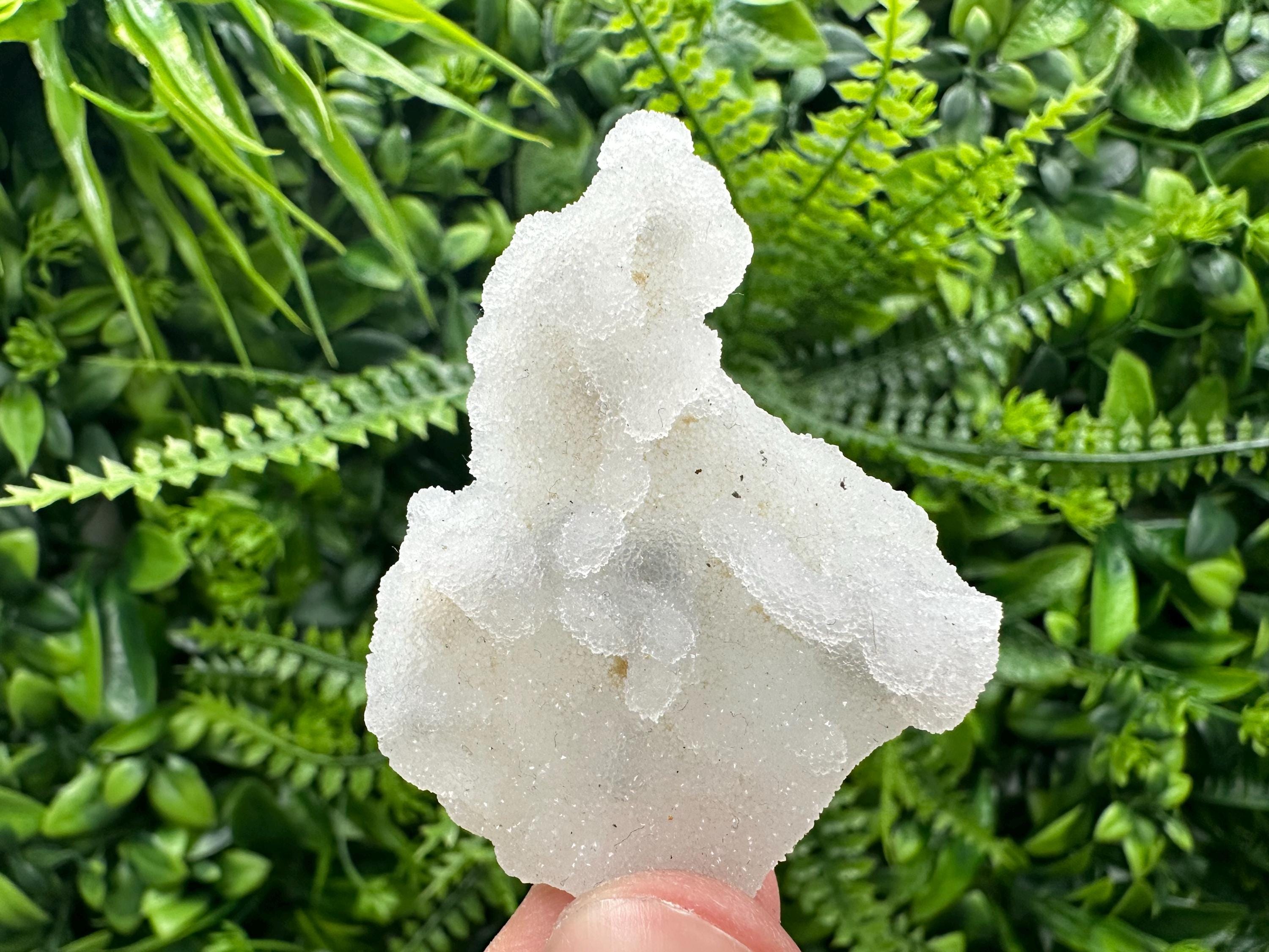 Quartz Chalcedony with Chlorite Inclusions, Home Decor Crystal (4/5/2 cm)