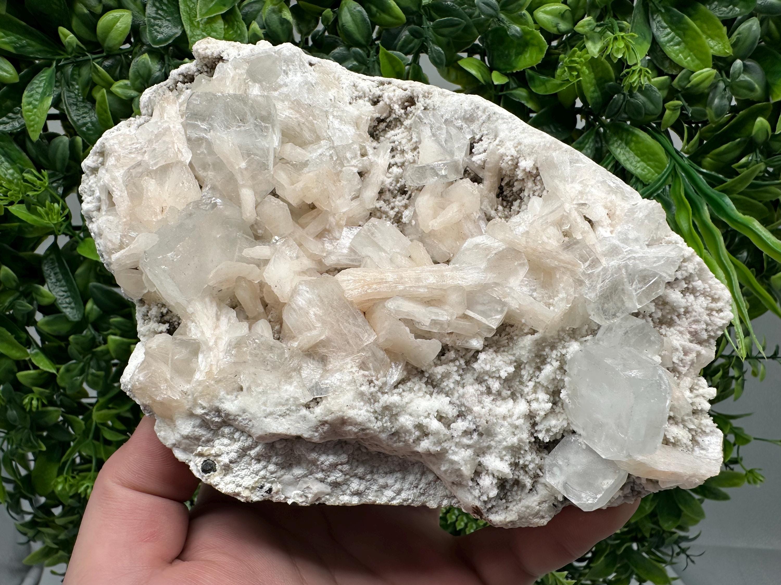 STUNNING Transparent Apophyllite on Chalcedony,natural, collection minerals specimen,India Minerals,Crystal, Stone Mineral Specimens India