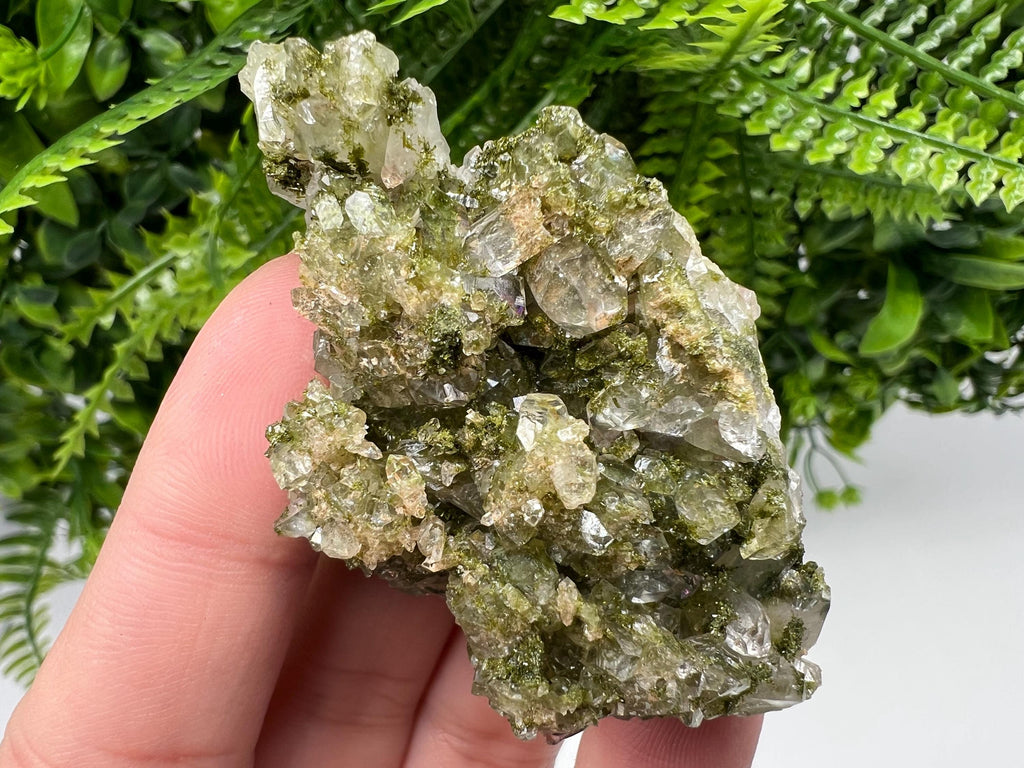 Stunning,Epidote with Quartz from Hakkari Turkey,Rainbow EPIDOTE,Mineral,Collection,Collection’s,GIFT,Epidote Crystal,Epidote from Turkey