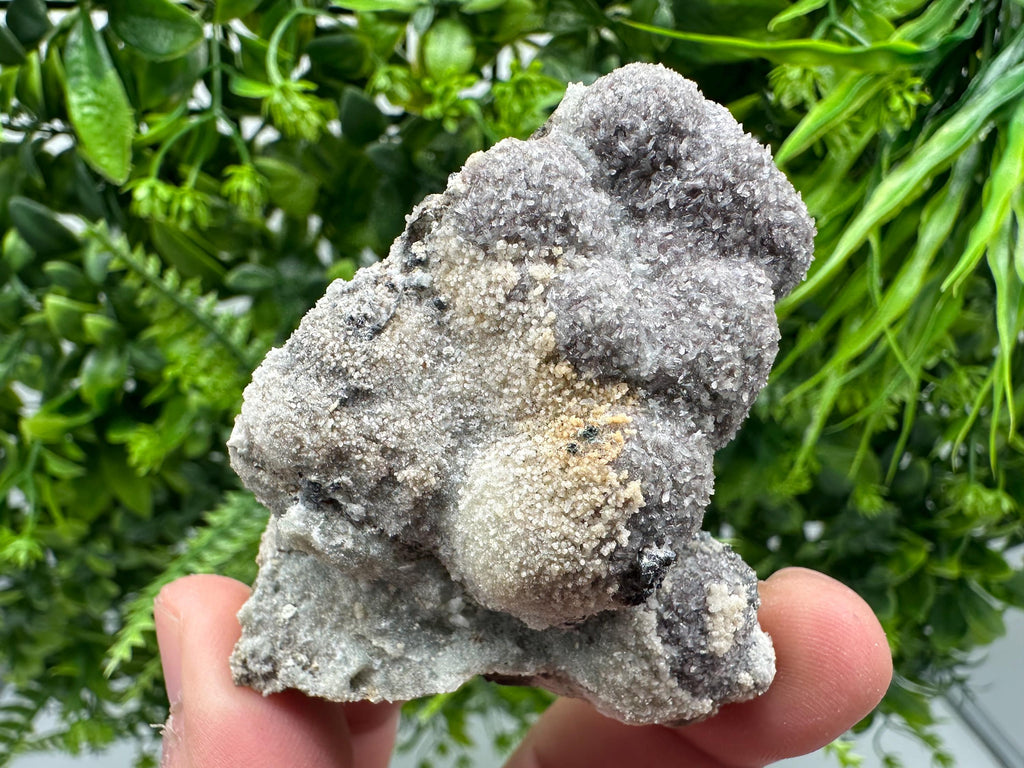Wonderful Red Chalcedony,chlorite inclusion from 9th September mine,Bulgaria,natural,collection mineral specimen,home decor stone,gift cryst