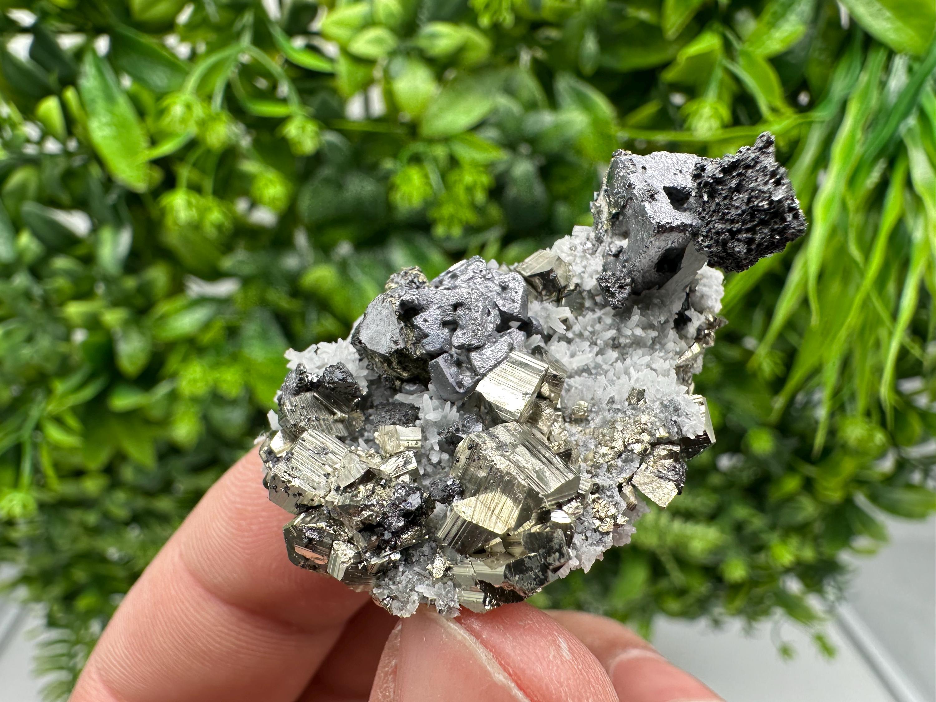 Golden Pyrite,Sphalerite,Galena from 9th September mine,Madan,Bulgaria,natural,collectible mineral specimen,home decor crystal,Pyrite clus