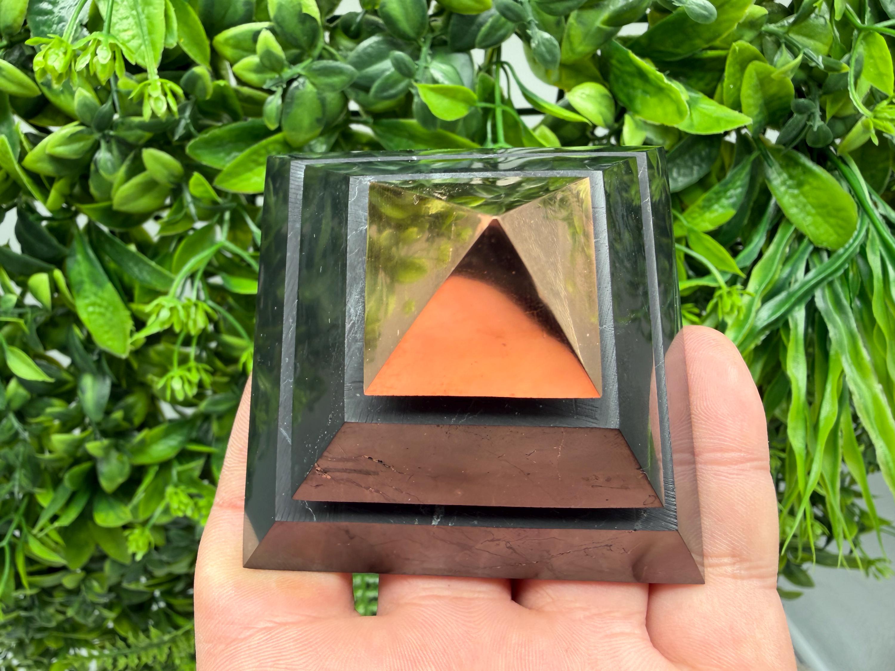 Polished Shungite Pyramid, Sacred Geometry, EMF Protection whit copper peak 7 cm