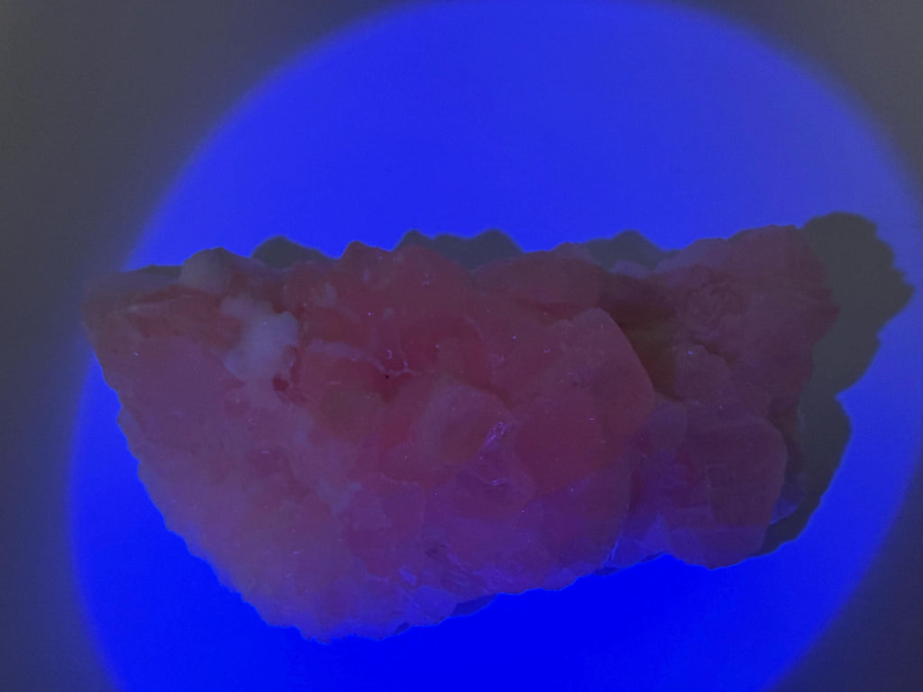 Incredible UV reaction Mangano Calcite, natural minerals souvenir crystal,collection stone Home decor minerals gift Androvo mine Bulgaria