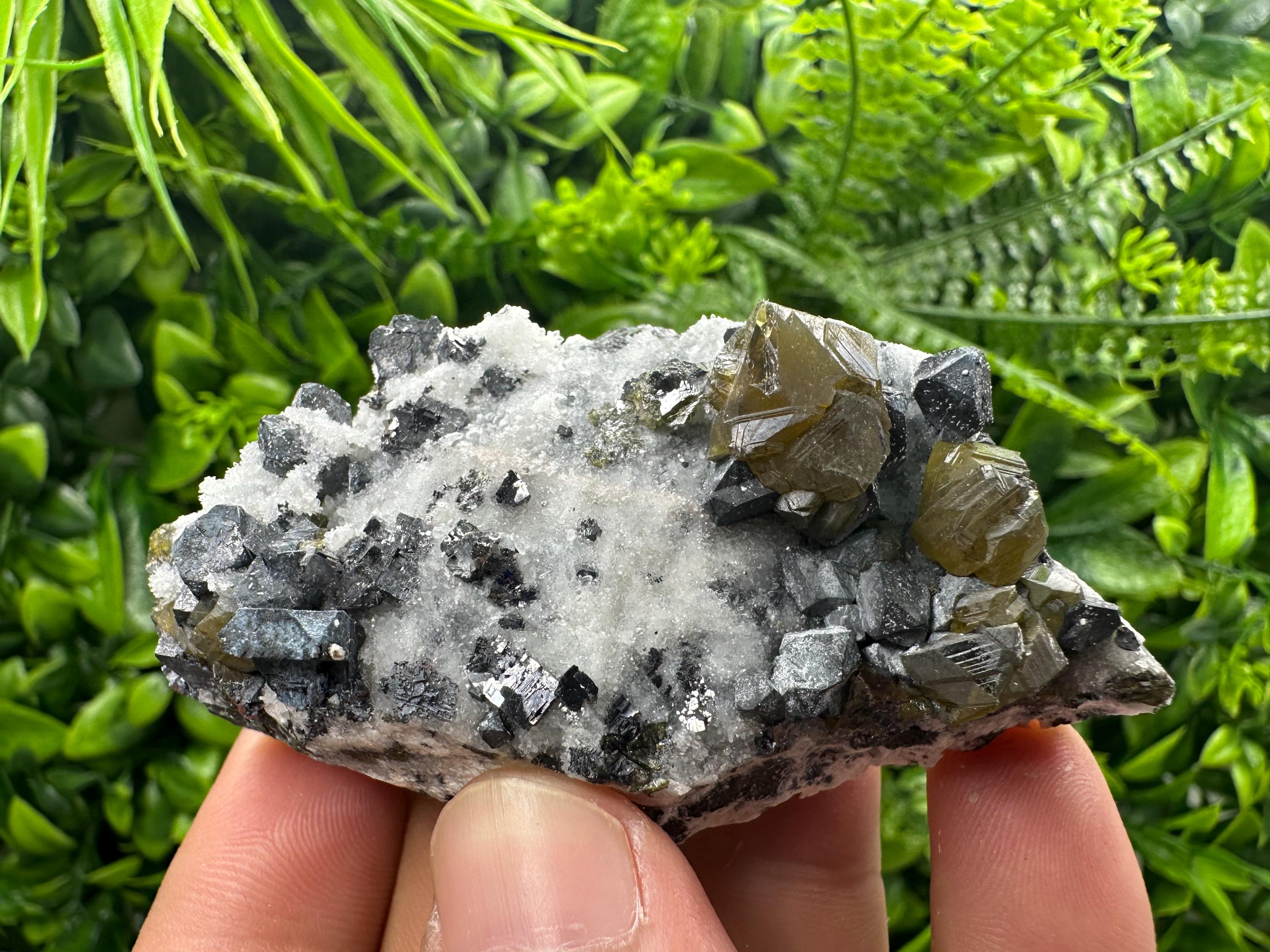 Green Cleiophane Sphalerite Gemstone, Natural Mineral Specimen