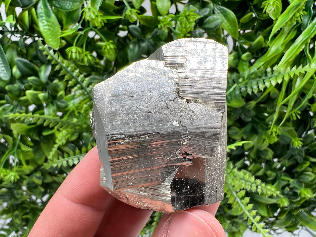 Rainbow Pyrite Hematite Cluster, Natural Mineral Decor Stone (6/6/6 cm)