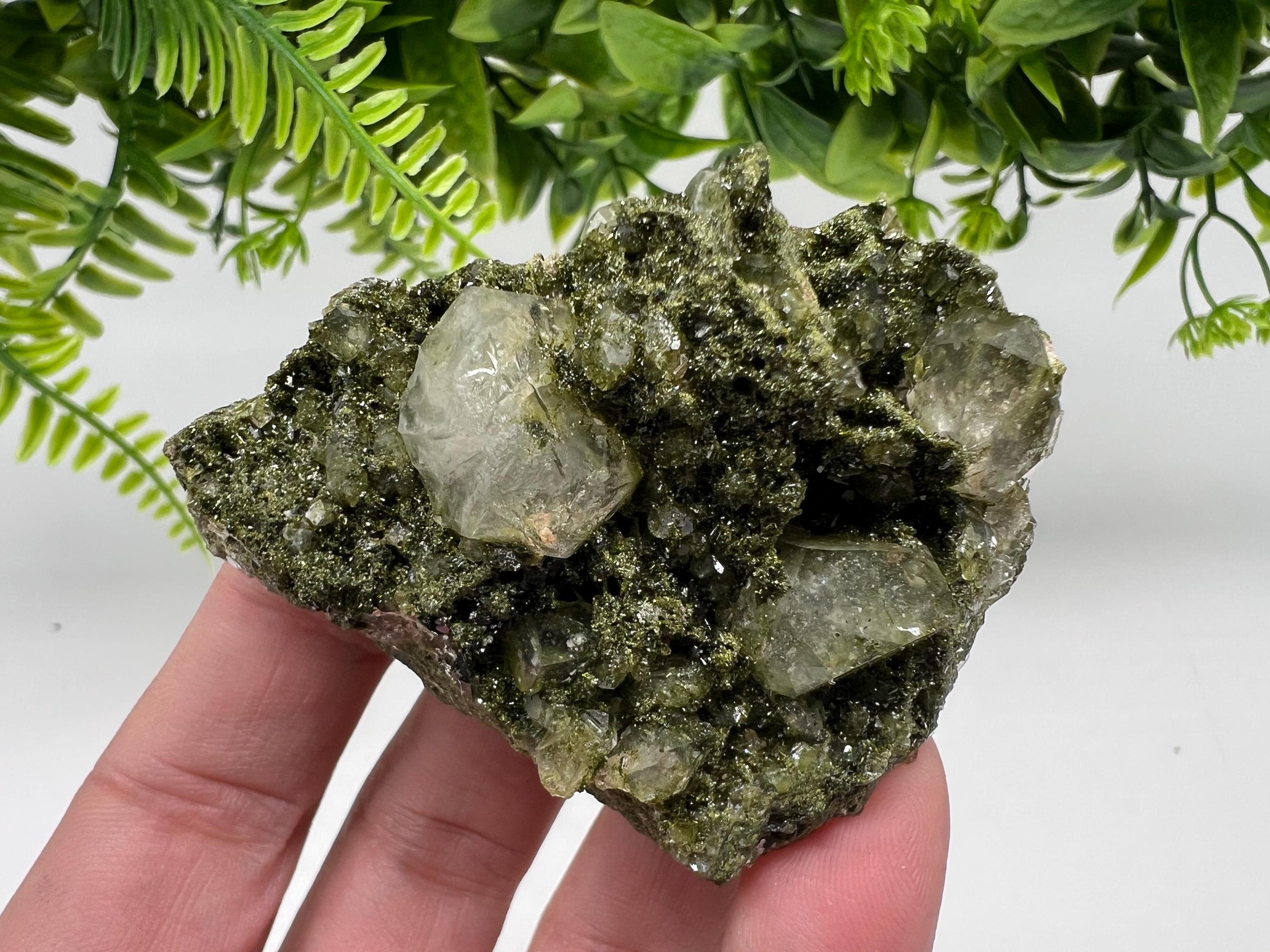 Stunning,Epidote with Quartz from Hakkari Turkey,Rainbow EPIDOTE,Mineral,Collection,Collection’s,GIFT,Epidote Crystal,Epidote from Turkey