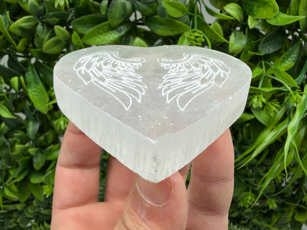 Selenite Heart with Angel Wings Selenite Charging Plate Crystal Charging Dish – Reiki Healing Crystal – Spiritual Altar Decor Angel Energy