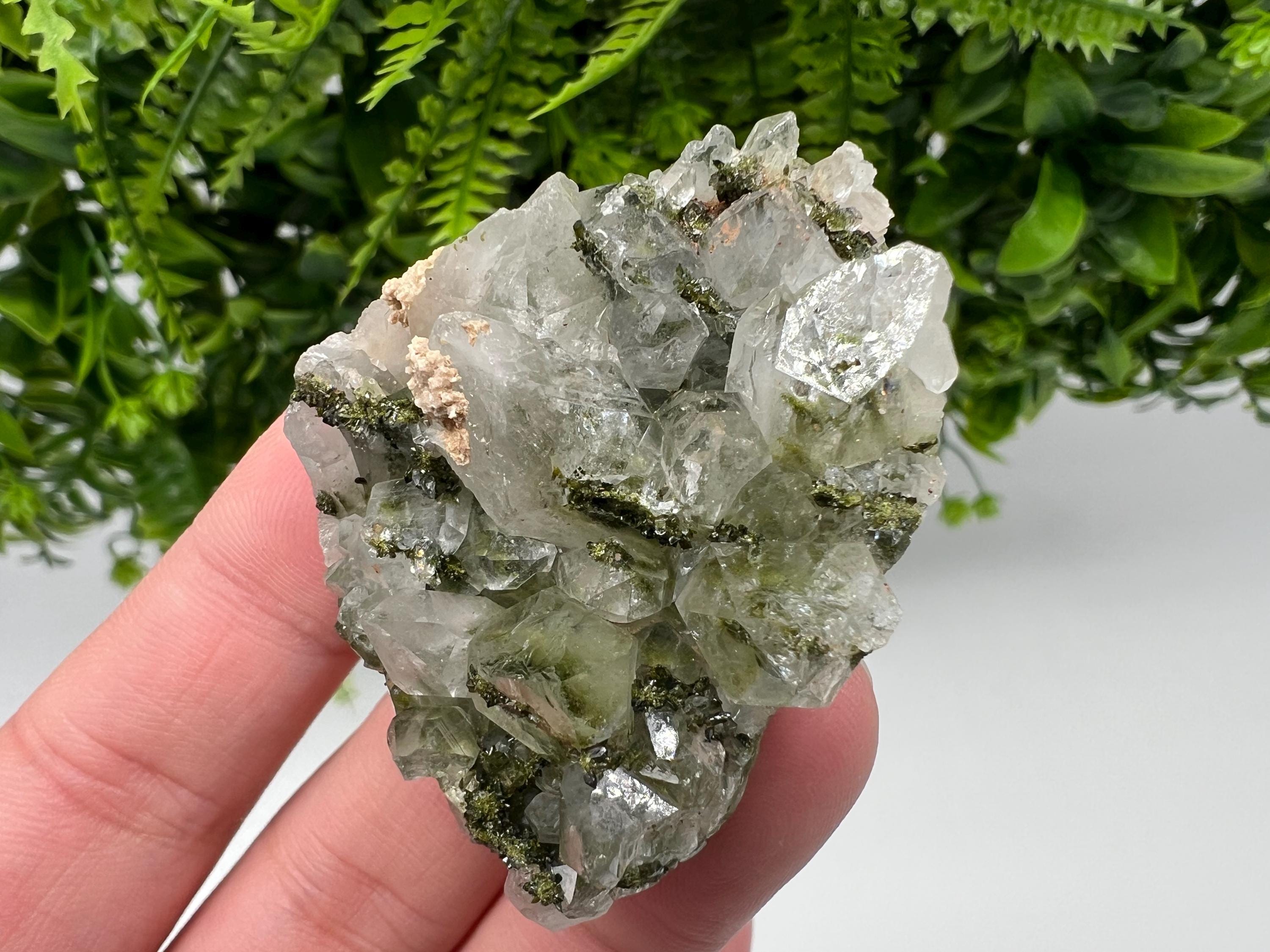 Stunning,Epidote with Quartz from Hakkari Turkey,Rainbow EPIDOTE,Mineral,Collection,Collection’s,GIFT,Epidote Crystal,Epidote from Turkey