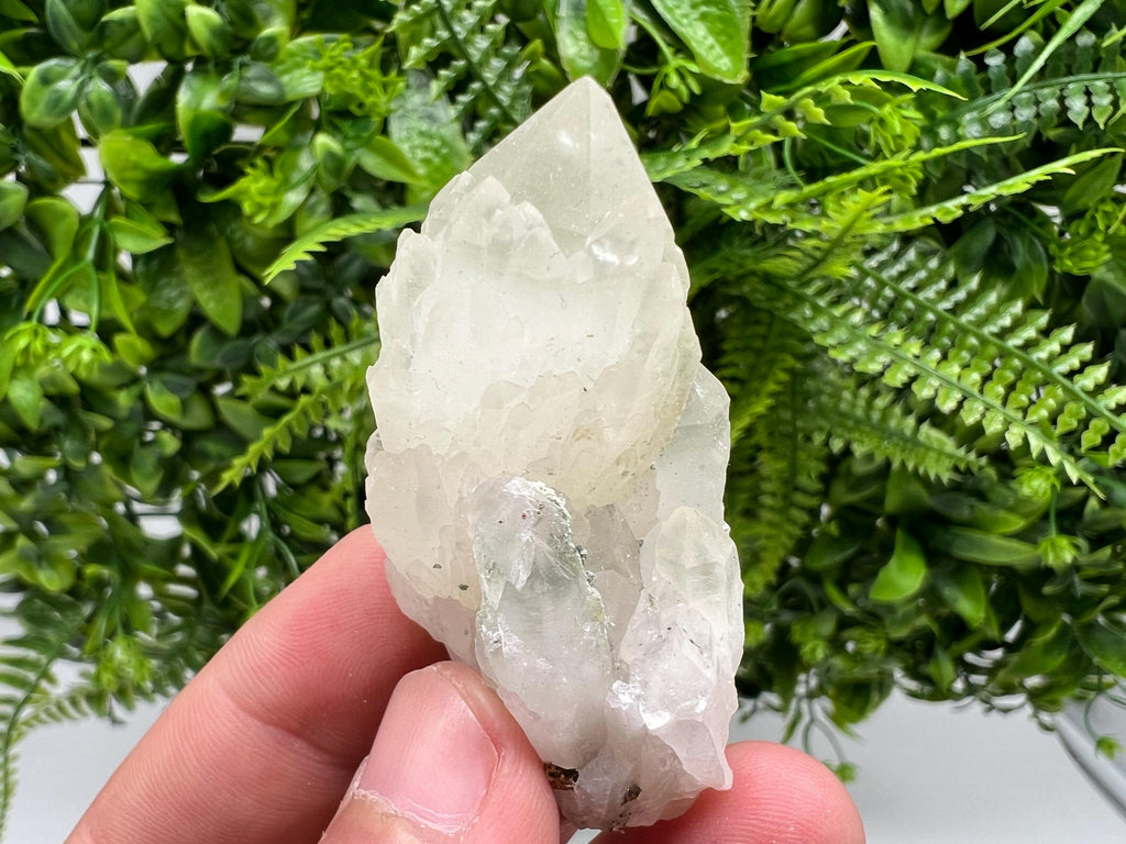 Wonderful Transparent Quartz whit Chlorite ,From 9th September mine,Madan,Bulgaria,Quartz,Quartz crystal,mineral specimen,collection quartz