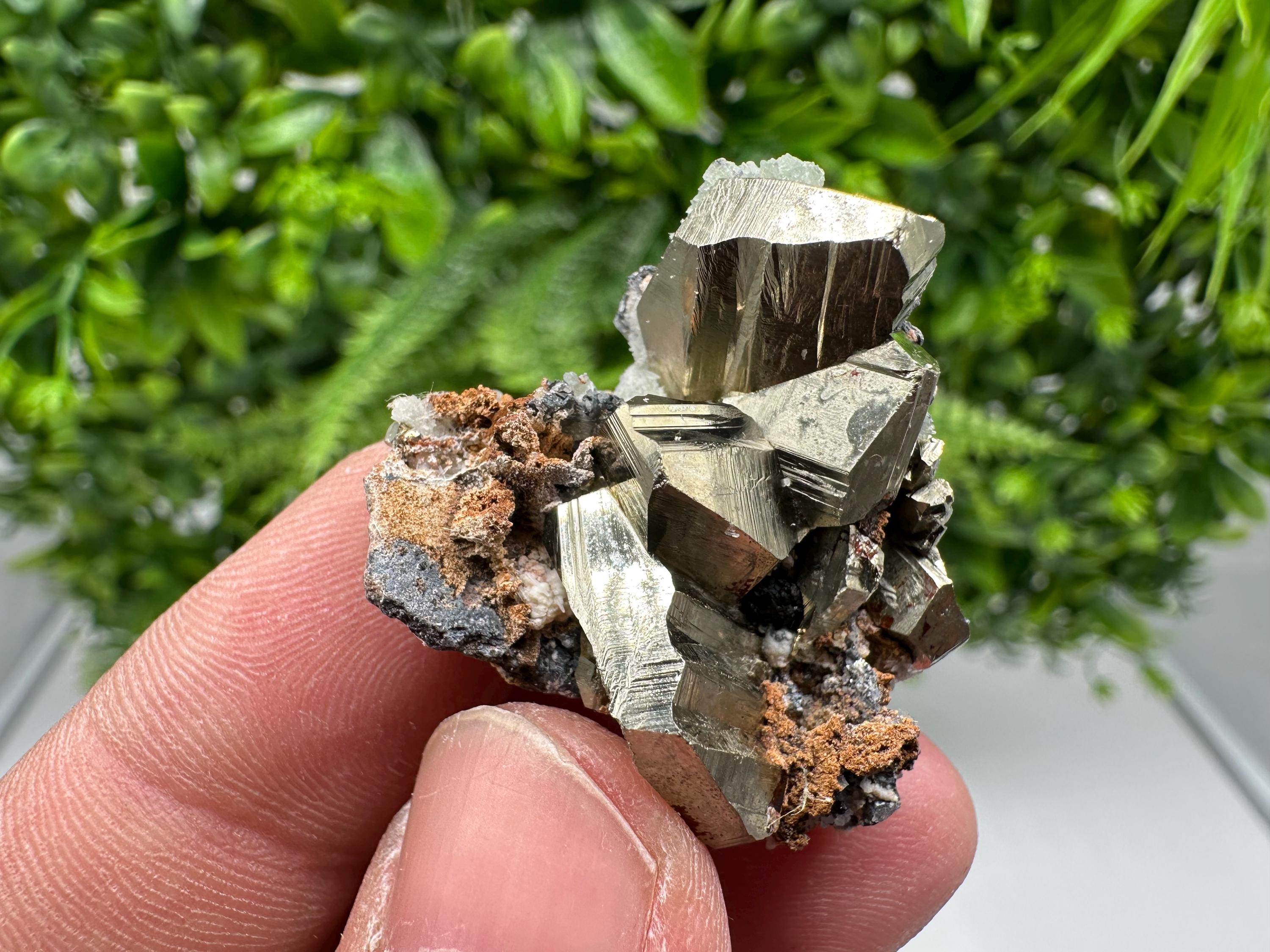 Golden Pyrite,Sphalerite from 9th September mine,Madan,Bulgaria,natural,collectible mineral specimen,home decor crystal,Pyrite cluster,