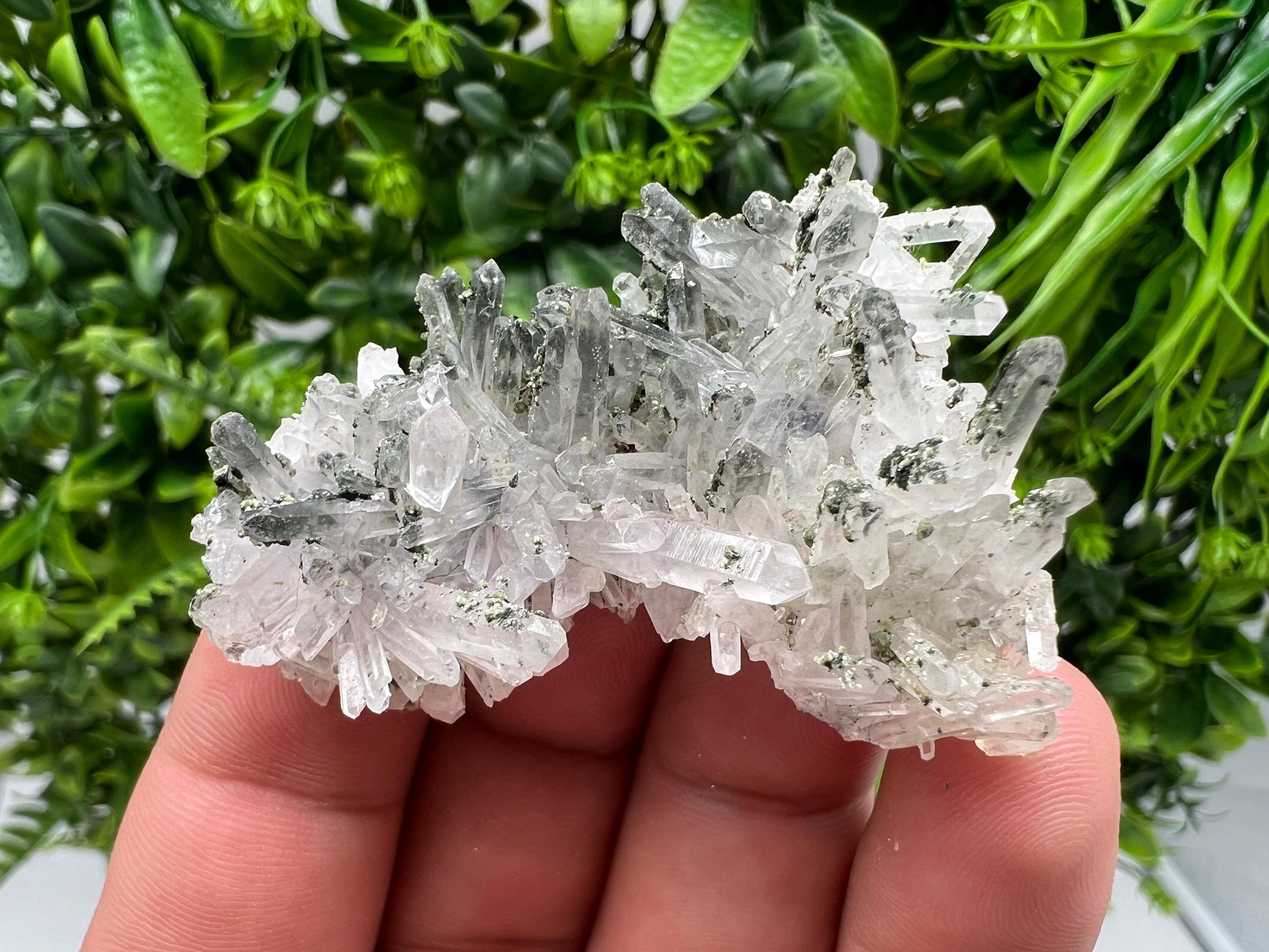 Stunning Quartz whit Chlorite inclusions from Borieva mine,Bulgaria,collection,mineral specimen,crystal,home decor stone,gift ,quartz cluste