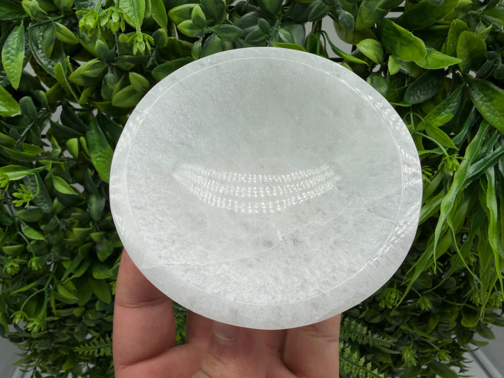 Selenite Crystal Charging Bowl – Natural Hand-Carved Cleansing Dish for Altar Decor