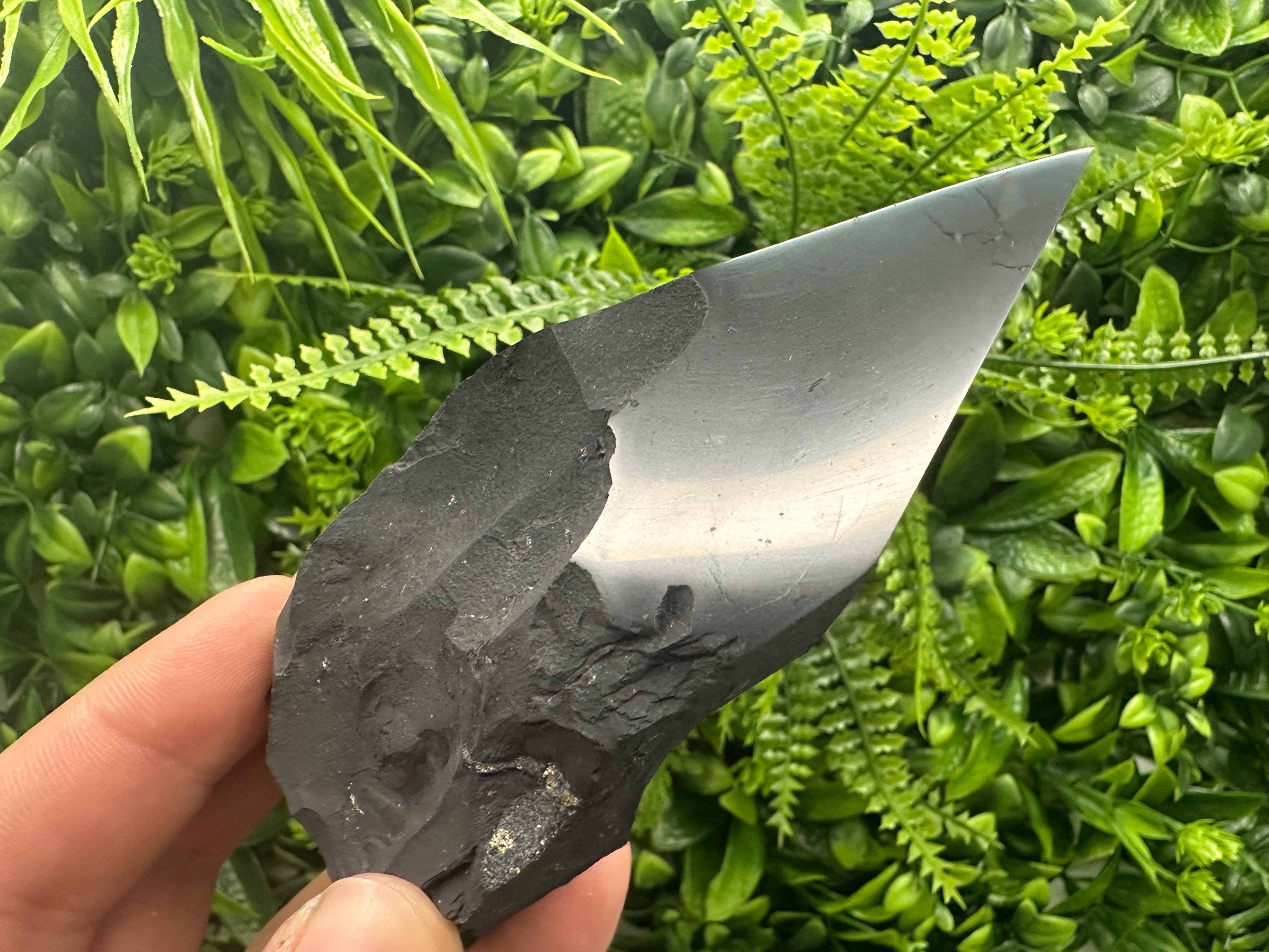 10cm Polished Shungite Crystal: EMF Protection Stone