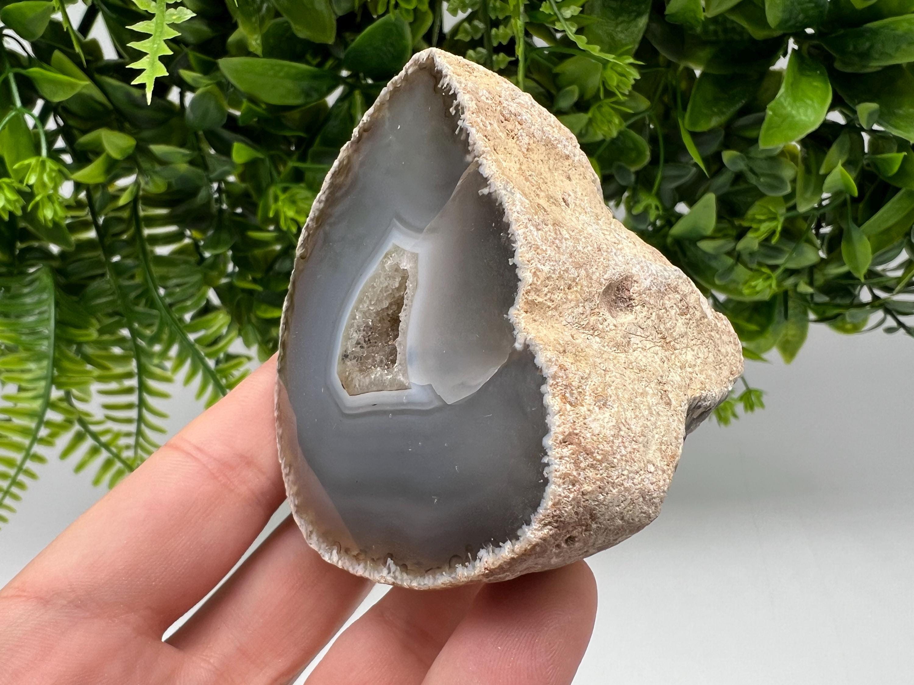 Blue Agate Druzy Geode, Natural Quartz Crystal (7.5/5.5/5.5 cm)