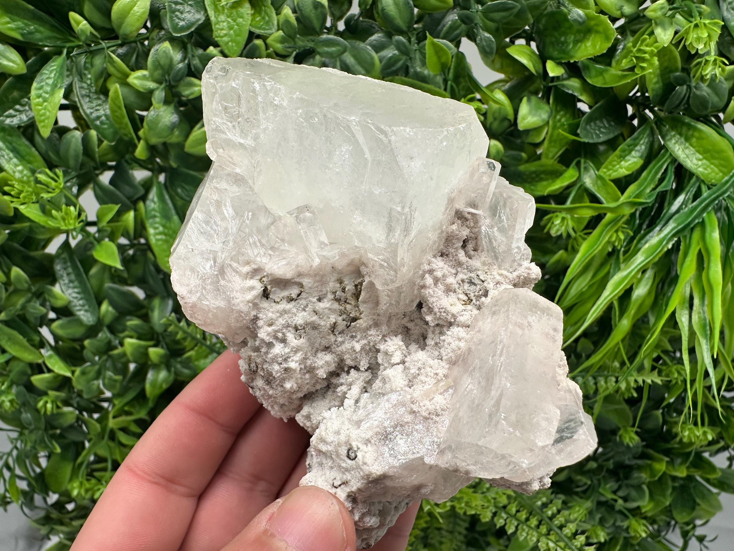 STUNNING Transparent Apophyllite on Chalcedony,natural, collection minerals specimen,India Minerals,Crystal, Stone Mineral Specimens India