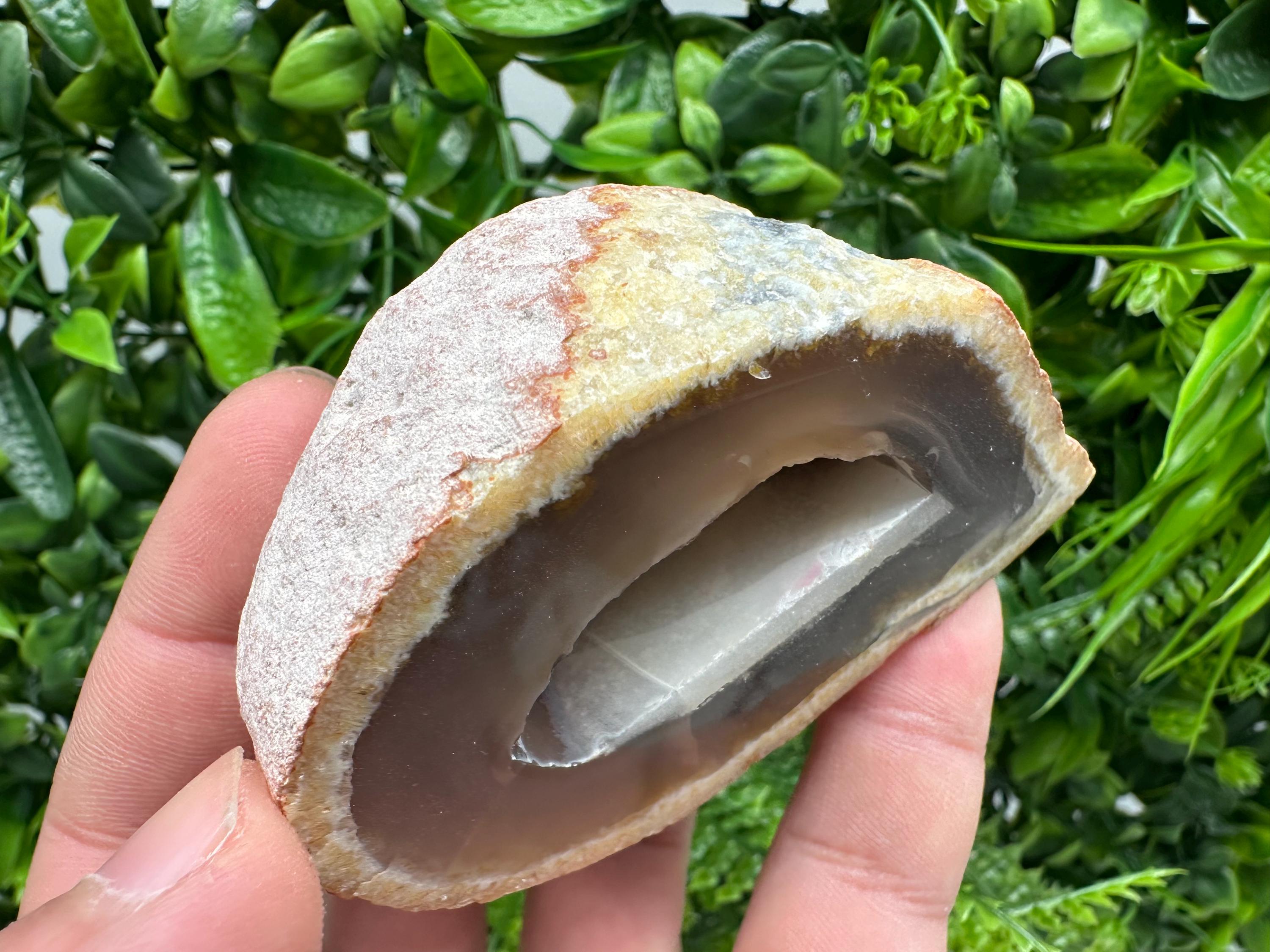Natural Agate Geode: Druzy Quartz Crystal (9/5.5/5 cm)