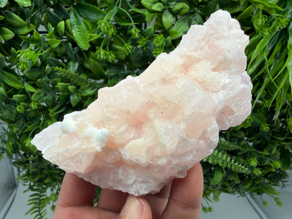 Incredible UV reaction Mangano Calcite, natural minerals souvenir crystal,collection stone Home decor minerals gift Androvo mine Bulgaria