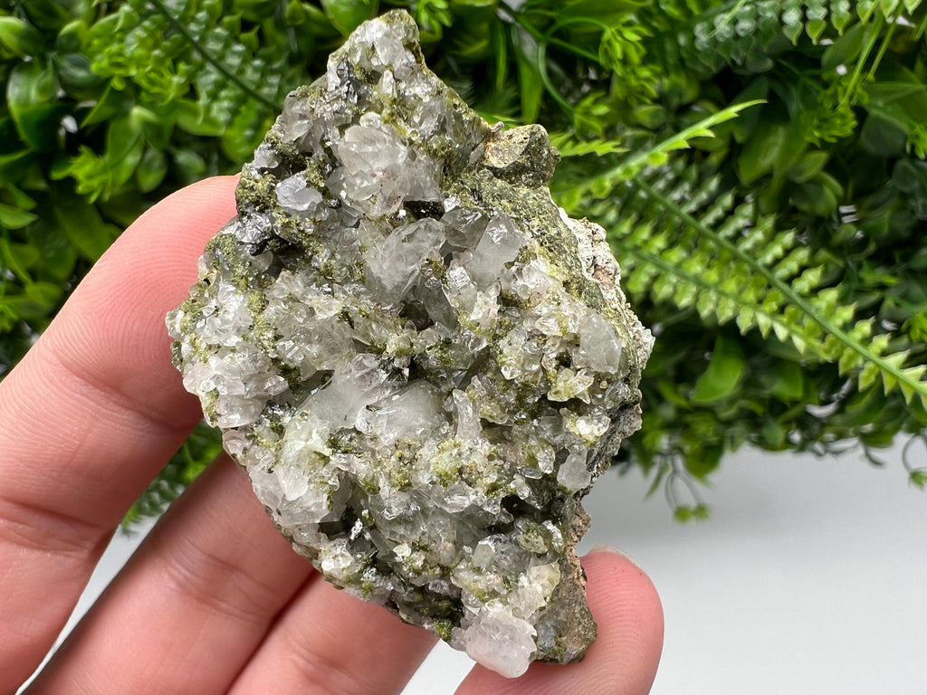Stunning,Epidote with Quartz from Hakkari Turkey,Rainbow EPIDOTE,Mineral,Collection,Collection’s,GIFT,Epidote Crystal,Epidote from Turkey