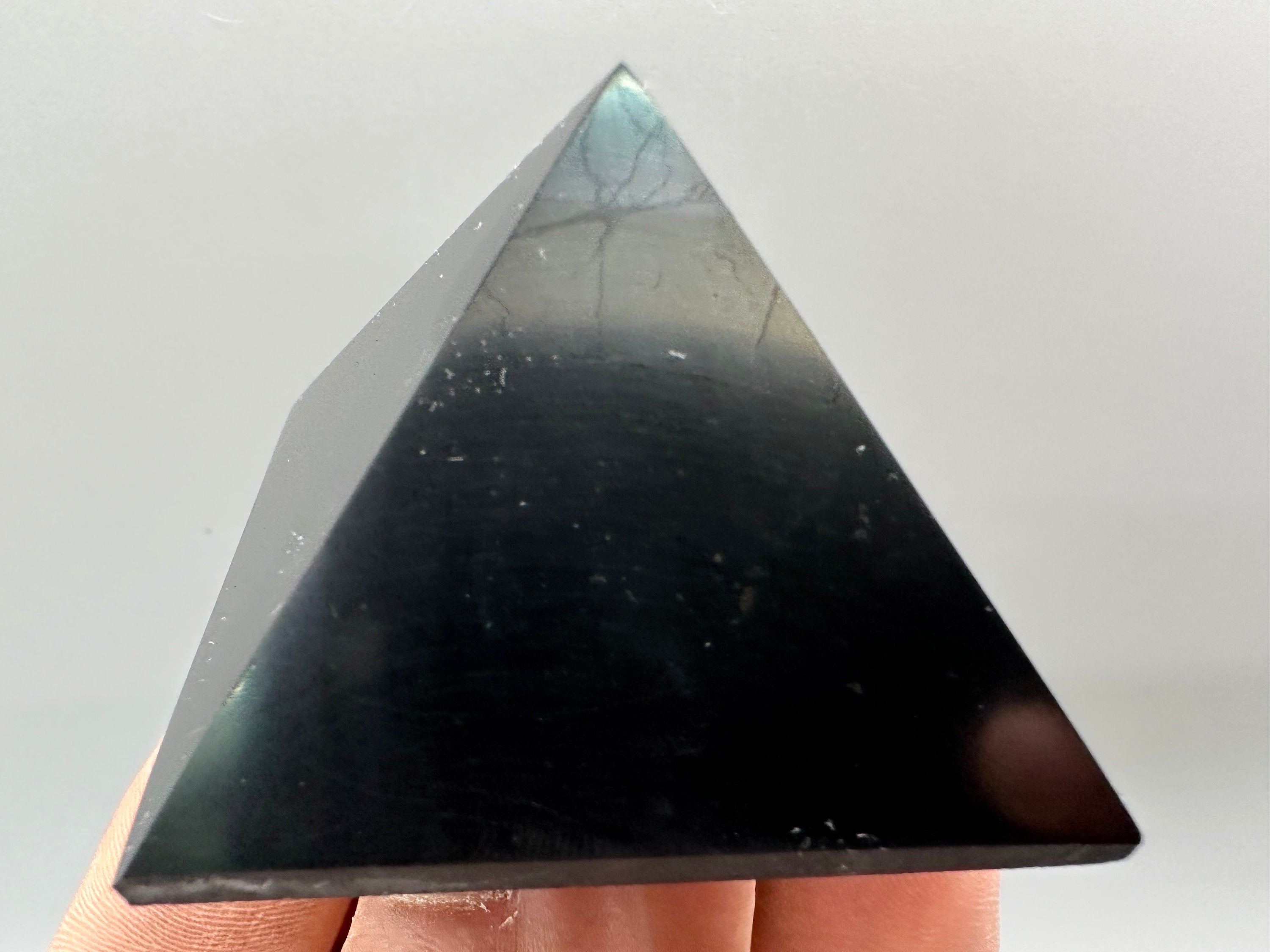 Shungite Crystal Pyramid: EMF & 5G Protection, Healing Stone (5/5/4cm)