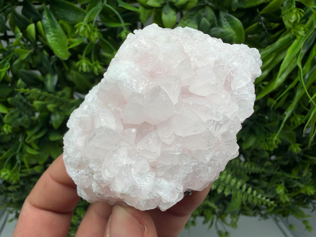 Incredible UV reaction Mangano Calcite, natural minerals souvenir crystal,collection stone Home decor minerals gift Androvo mine Bulgaria