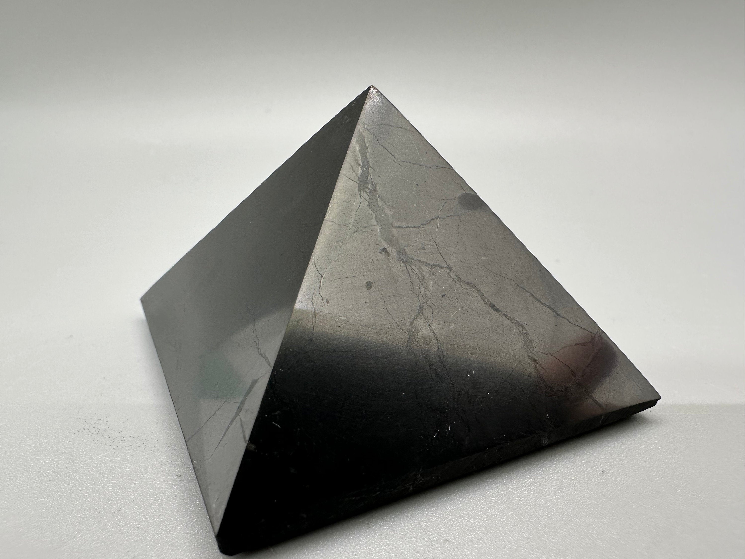 Shungite Crystal Pyramid: EMF & 5G Protection, Healing Stone (5/5/4cm)
