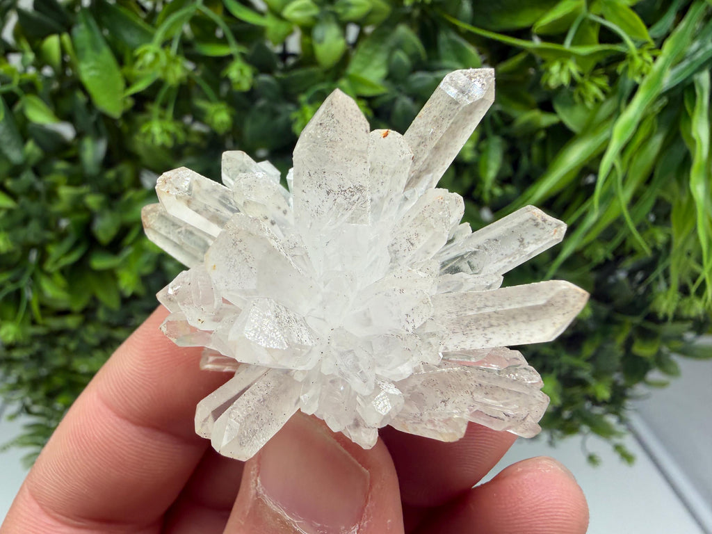 Wonderful Transparent Quartz whit Chlorite ,From 9th September mine,Madan,Bulgaria,Quartz,Quartz crystal,mineral specimen,collection quartz