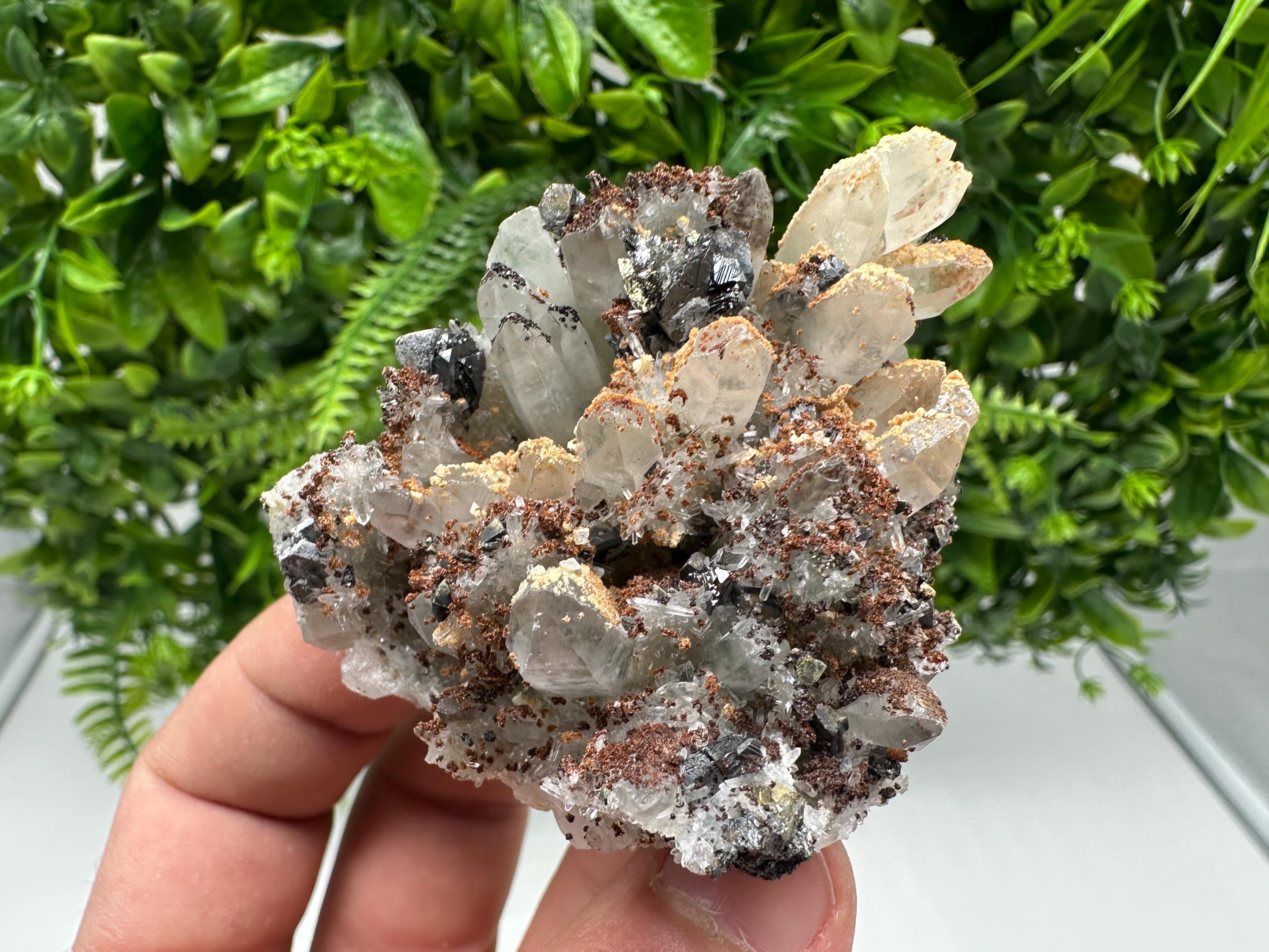 Wonderful Sphalerite Chalcopyrite on Green Quartz whit Hematite feom 9 th September mine,Bulgaria,natural,collection mineral specimen,gift