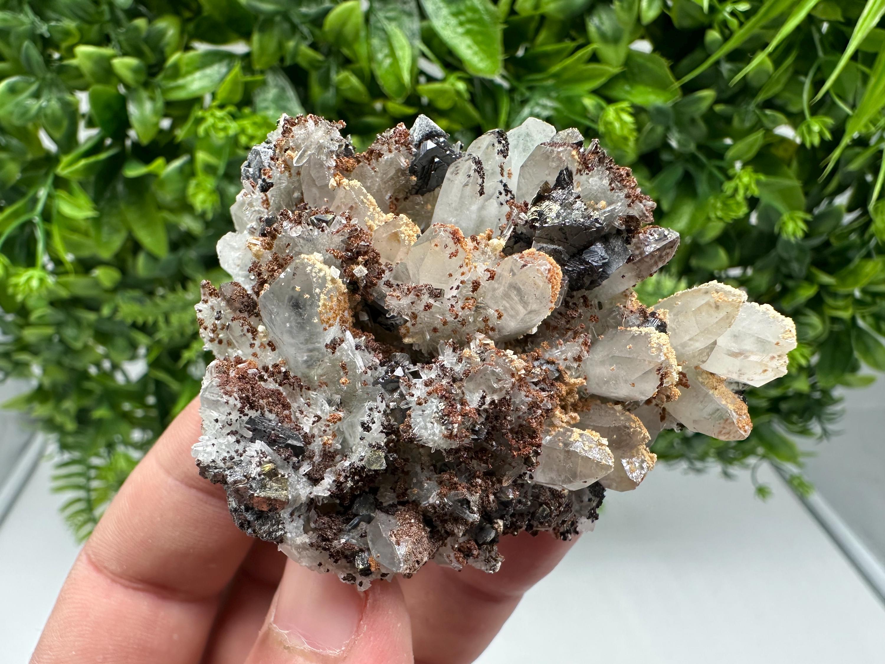 Wonderful Sphalerite Chalcopyrite on Green Quartz whit Hematite feom 9 th September mine,Bulgaria,natural,collection mineral specimen,gift