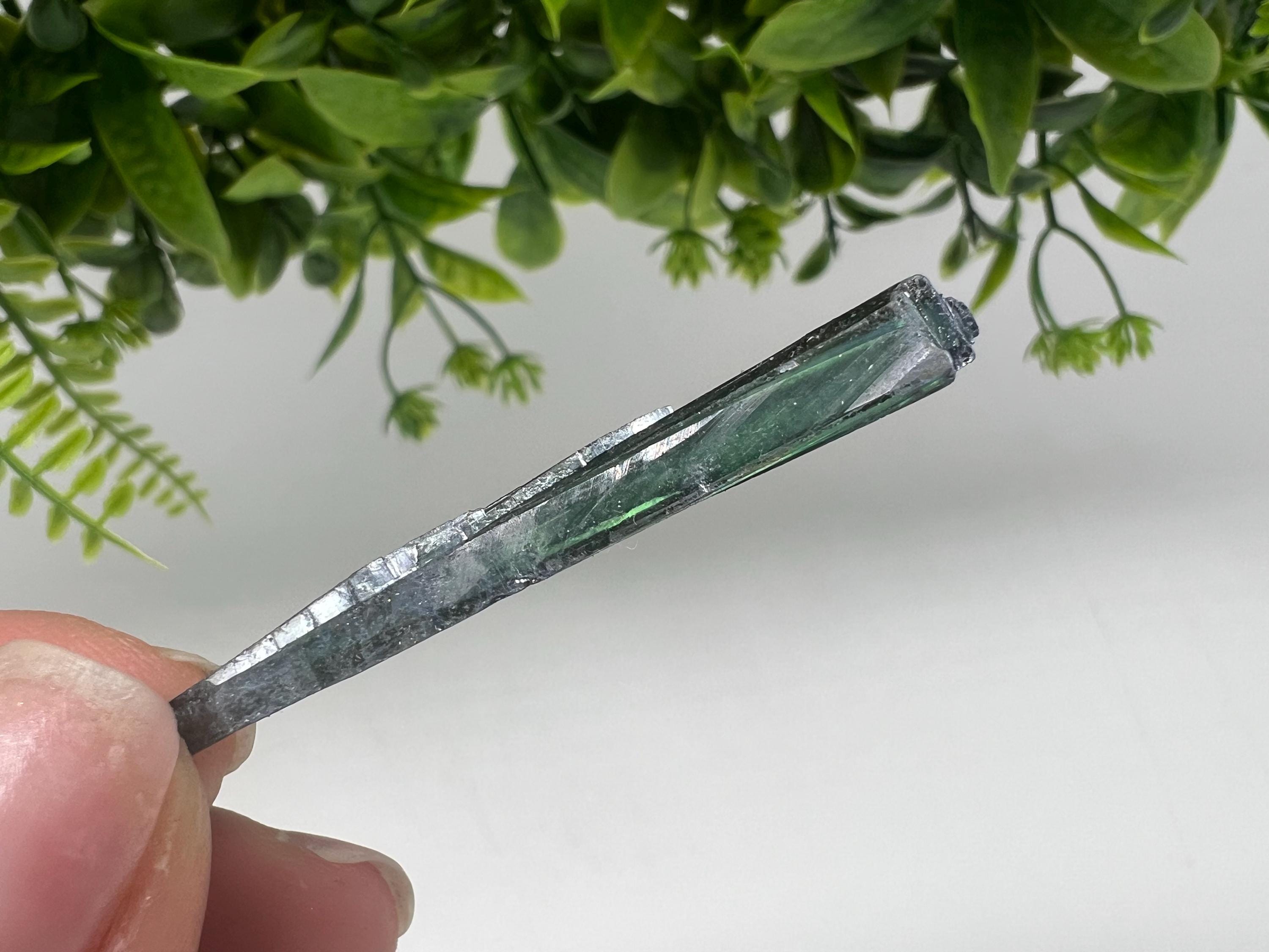 Rare Green Vivianite Crystal Mineral Specimen: Home Decor Gift (5.7cm, 1g)