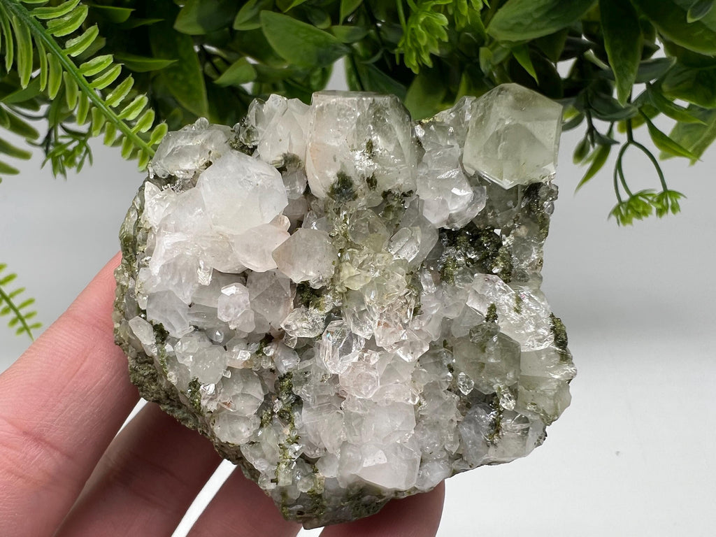Stunning,Epidote with Quartz from Hakkari Turkey,Rainbow EPIDOTE,Mineral,Collection,Collection’s,GIFT,Epidote Crystal,Epidote from Turkey