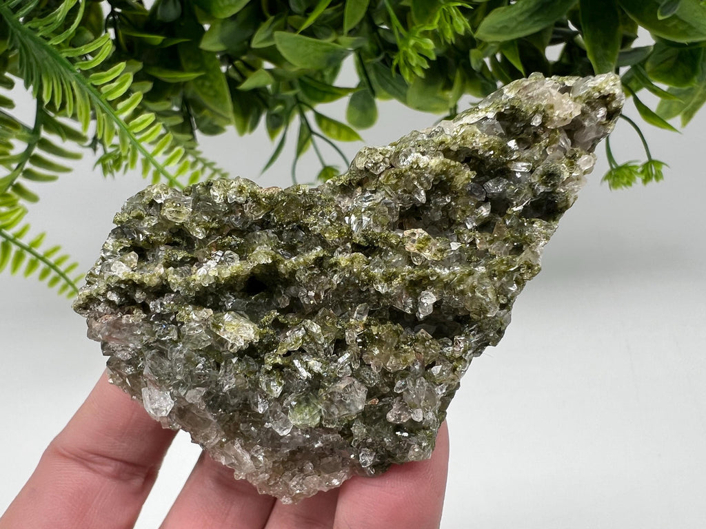Stunning,Epidote with Quartz from Hakkari Turkey,Rainbow EPIDOTE,Mineral,Collection,Collection’s,GIFT,Epidote Crystal,Epidote from Turkey
