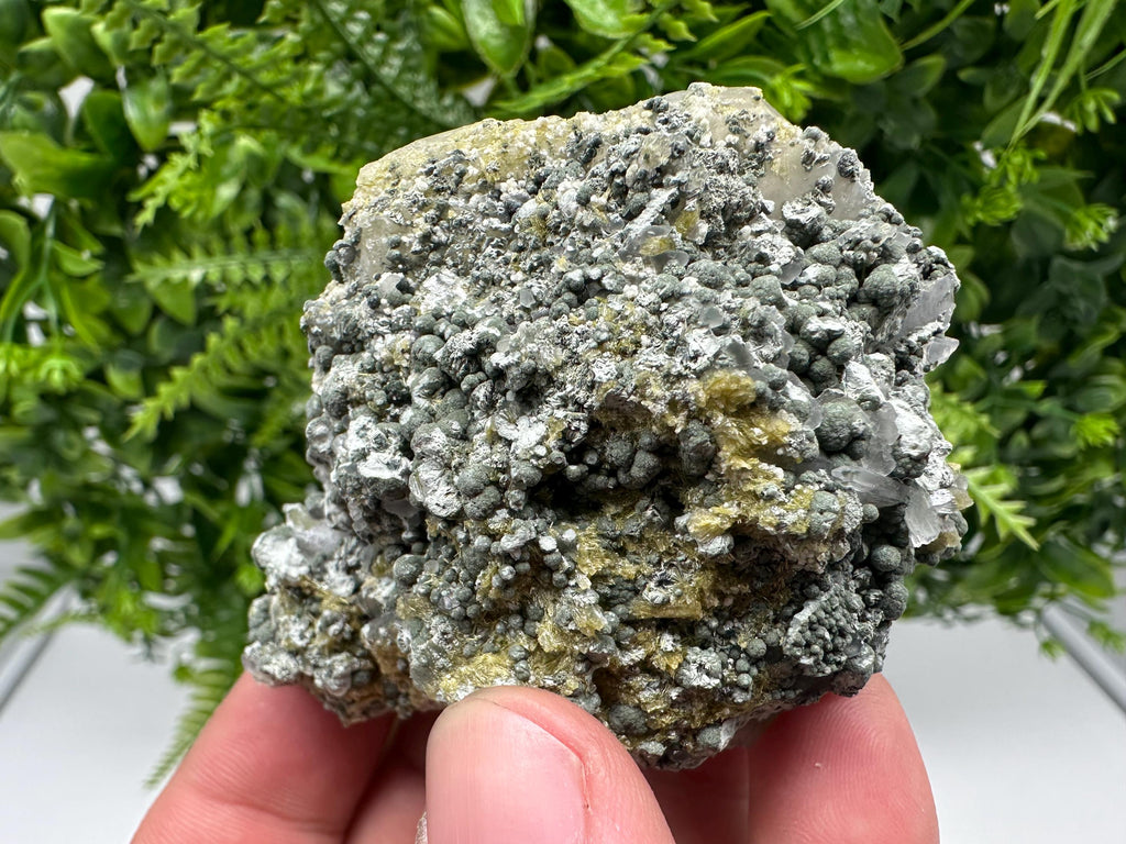 UV Mangano Calcite Cluster: Borieva Mine, Bulgaria