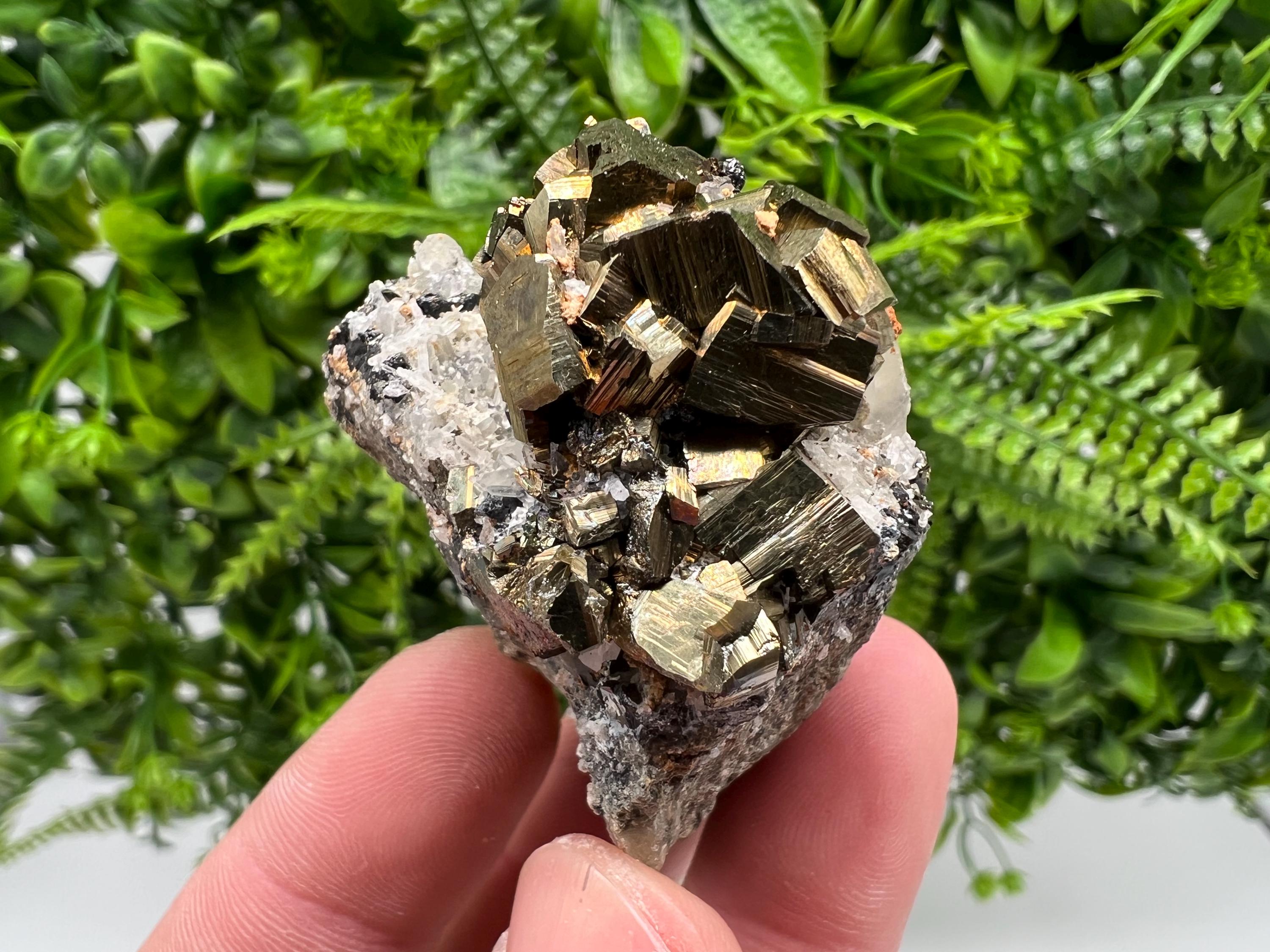 Wonderful Pyrite whit Hematite on Sphalerite,Quartz,from 9 th September mine,Bulgaria,natural,collectible specimen,collection minerals,gift