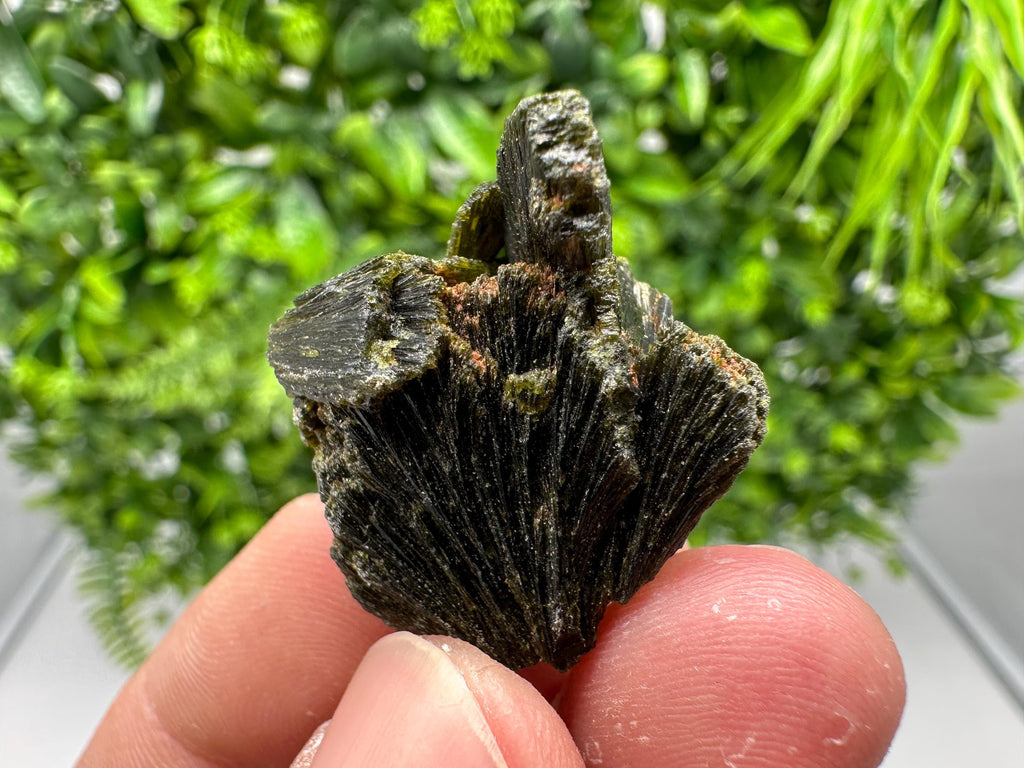 Rare Green Epidote whit Barite From Morocco,Epidote,Mini Collections Epidote,rare mineral Specimen,green epidote,Barite,crystal,Morocco min