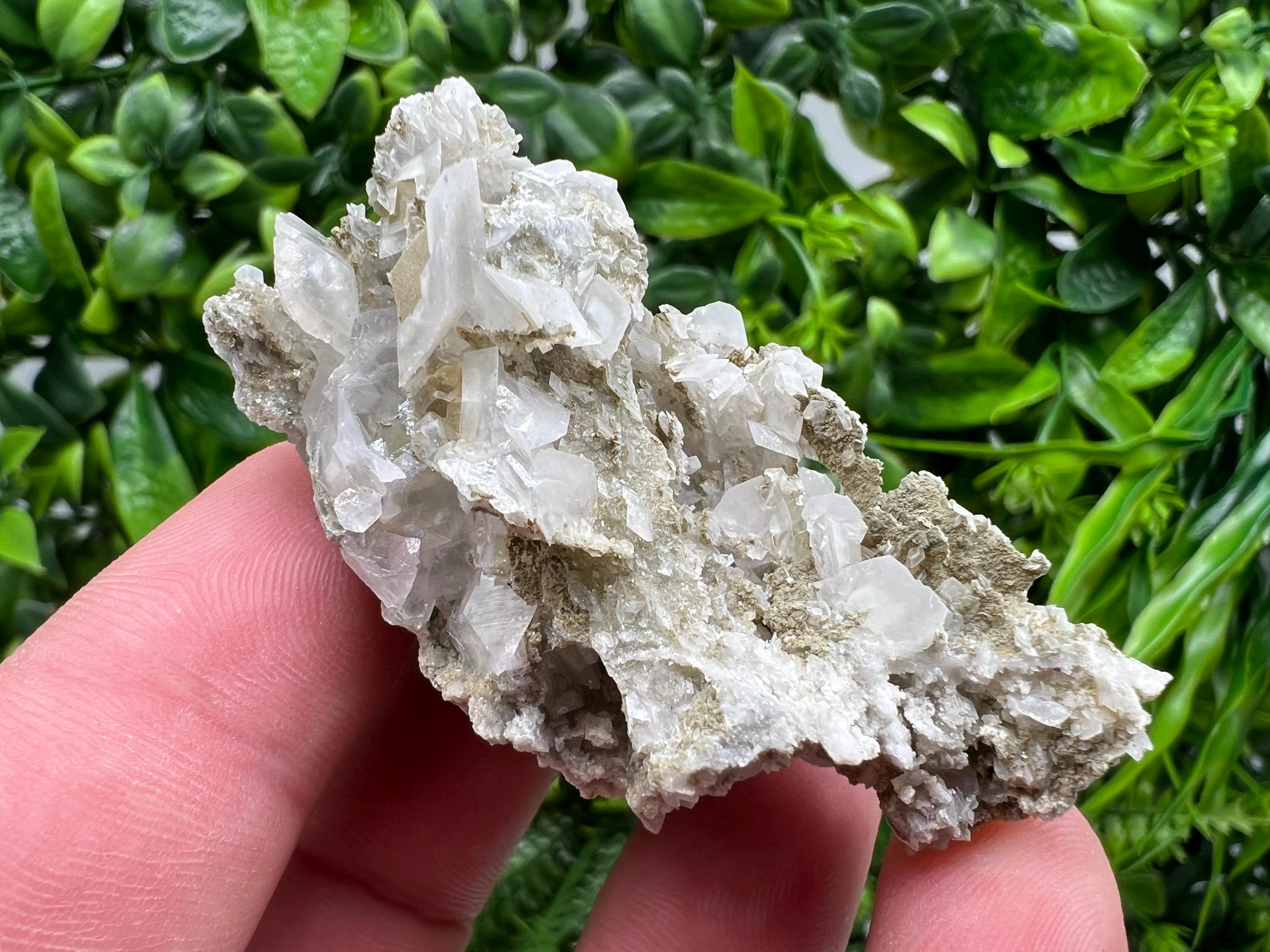 Wonderful Calcite on Chalcedony from Borieva mine,Madan,Bulgaria,natural,collectible mineral specimen,home decor stone,gift minerals,crystal