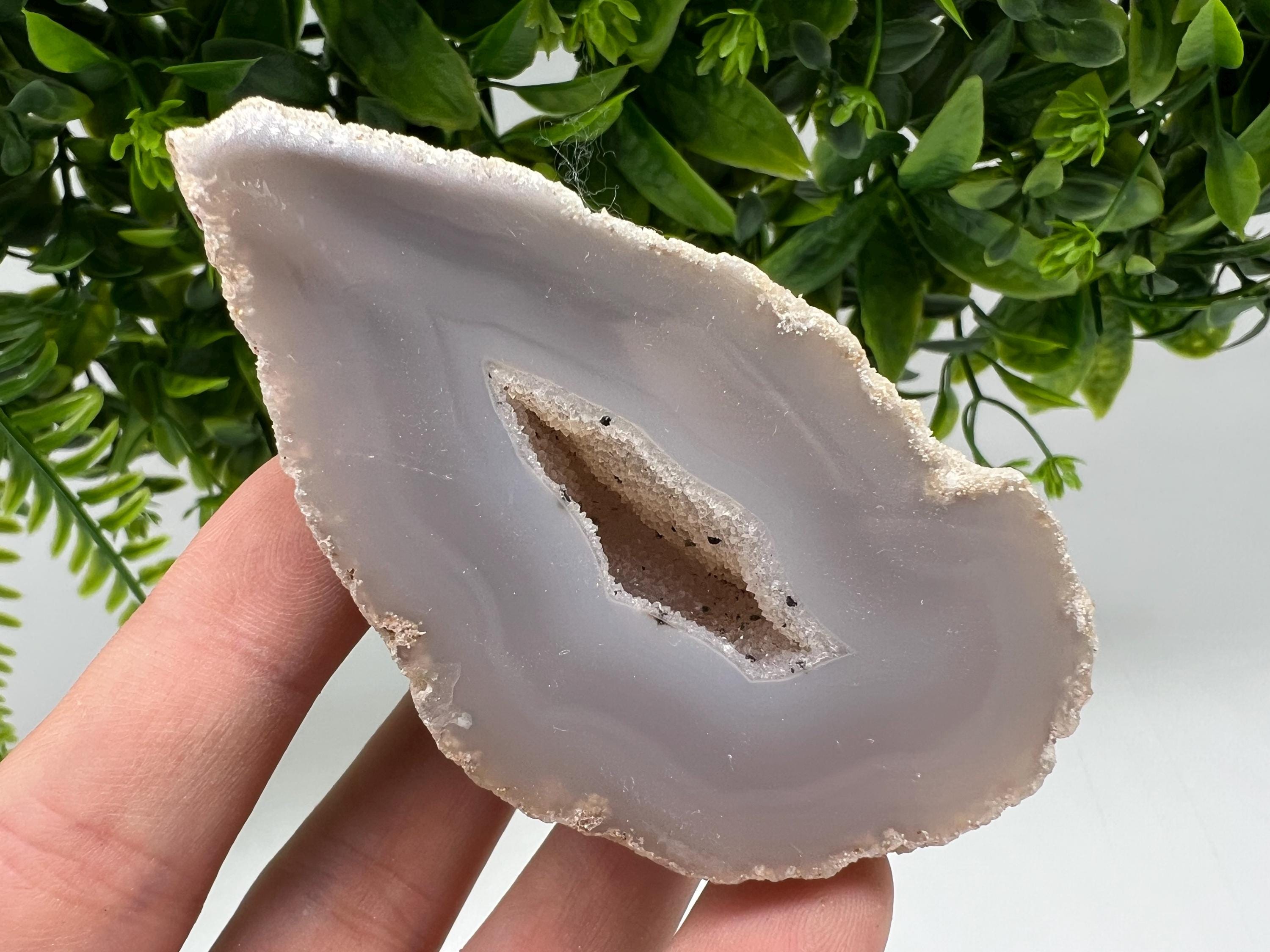 Blue Agate Druzy Geode, Natural Crystal Quartz (8.2/5.5/4.5 cm)
