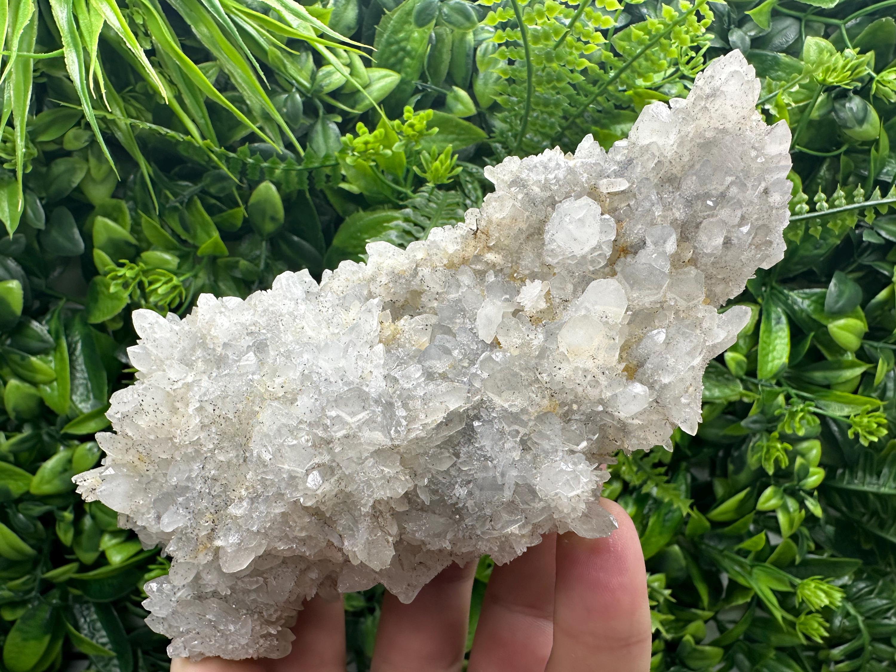 Quartz with Limonite: Natural Crystal Home Decor (17/9/7 cm)